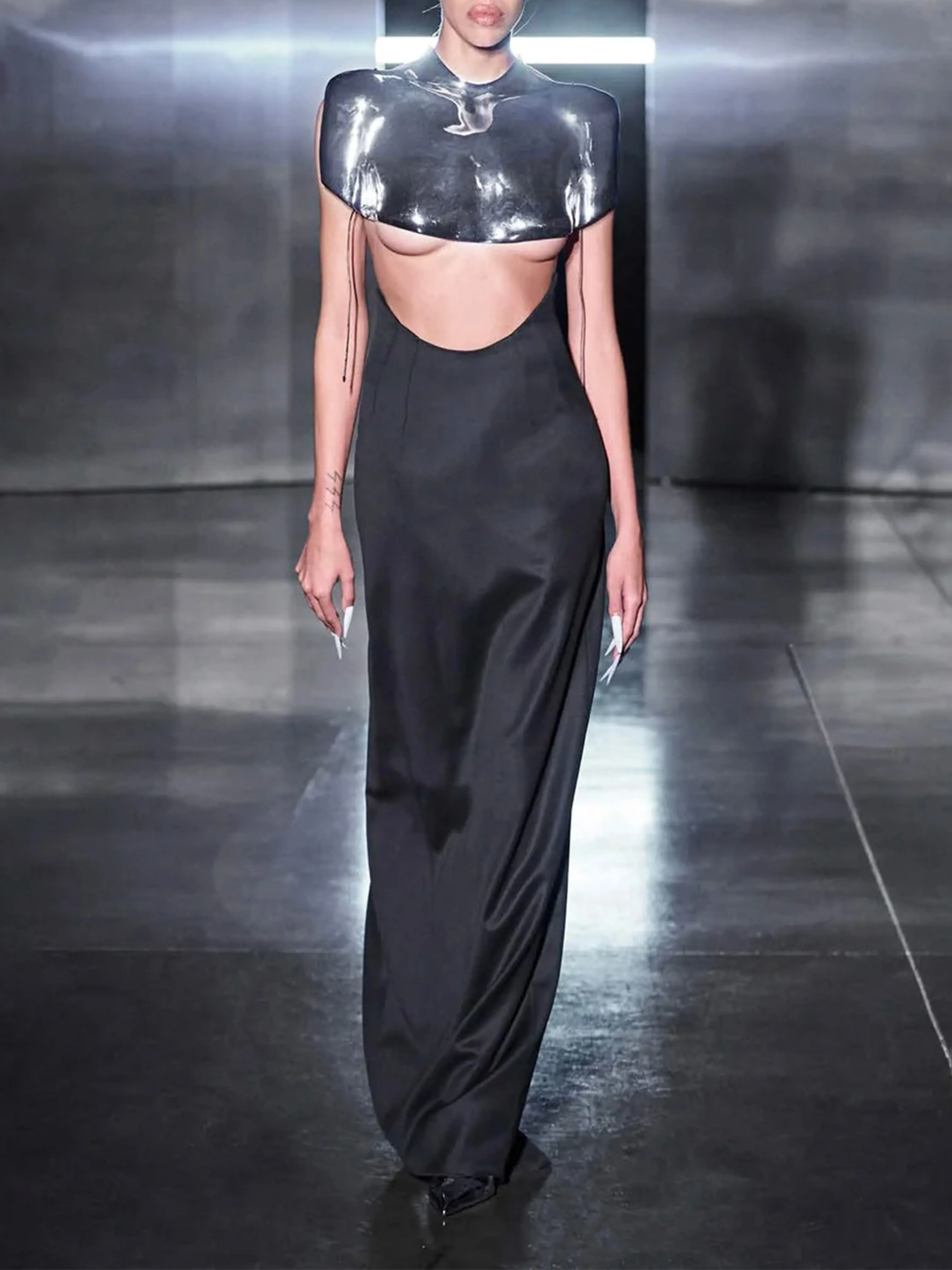 HIGH-WAISTED CRESCENT MAXI SKIRT sold by GRACE LING product image thumbnail 2