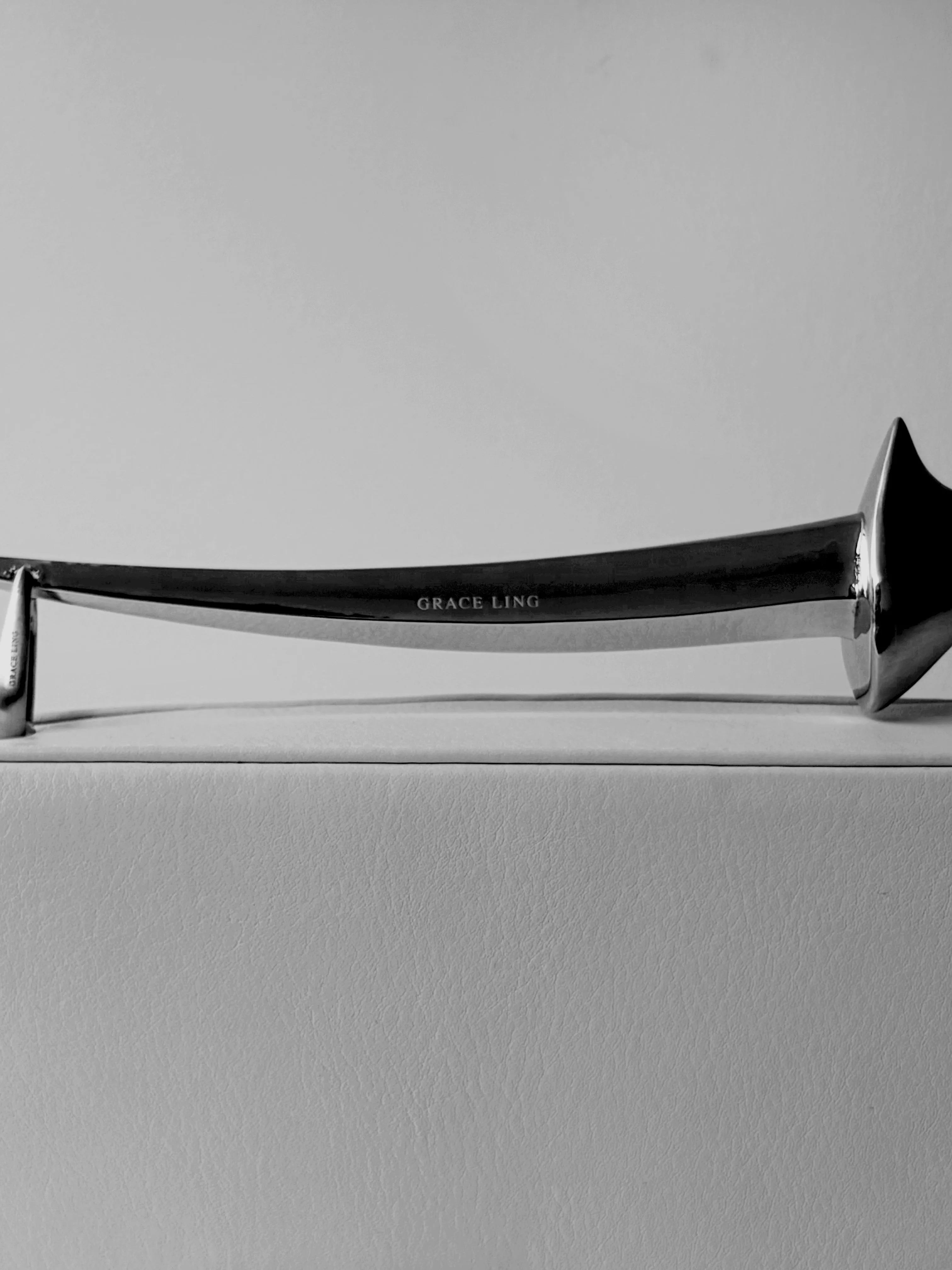 (SS26 PRE-ORDER) KNIFE BAG - WHITE sold by GRACE LING product image thumbnail 3