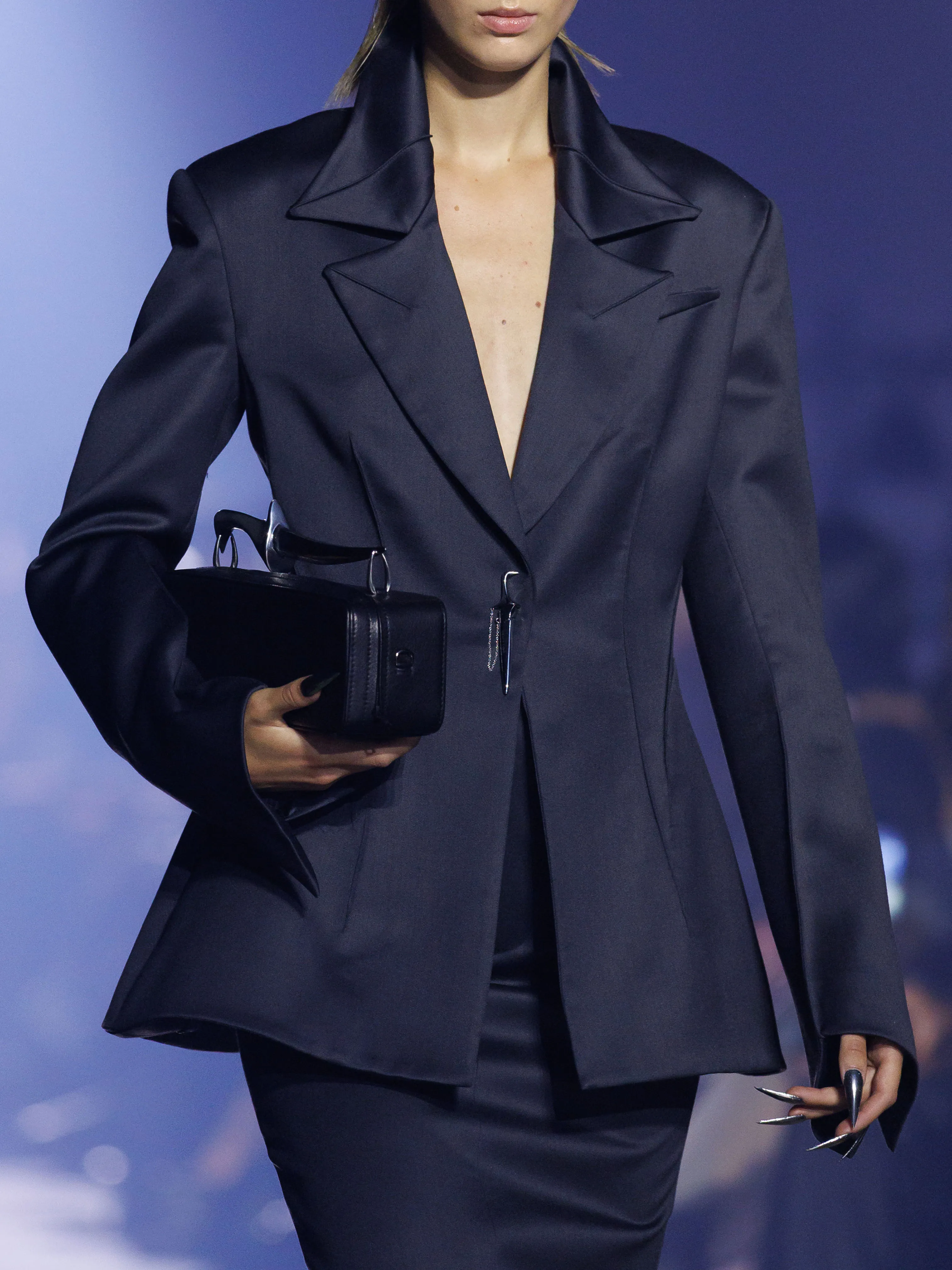 (PRE-ORDER) KNIFE BAG - BLACK sold by GRACE LING product image thumbnail 3