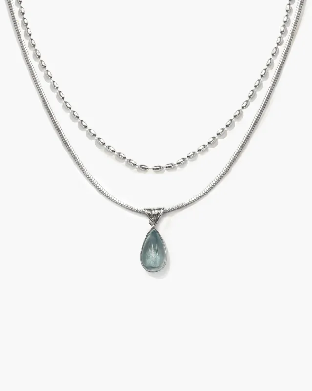 Waterdrop Necklace Set in Silver sold by en route