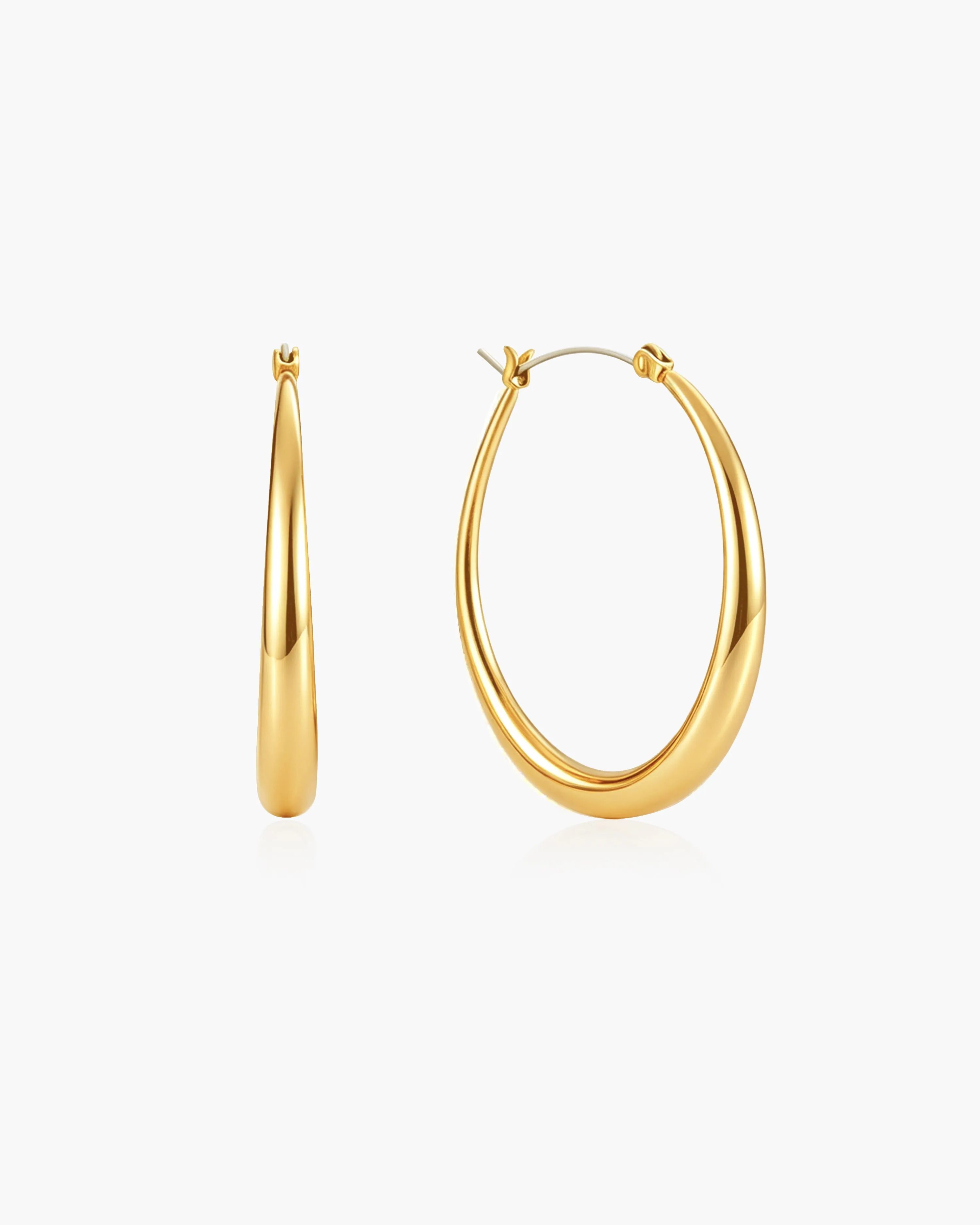 Sloane Hoop Earrings in Silver sold by en route product image thumbnail 4