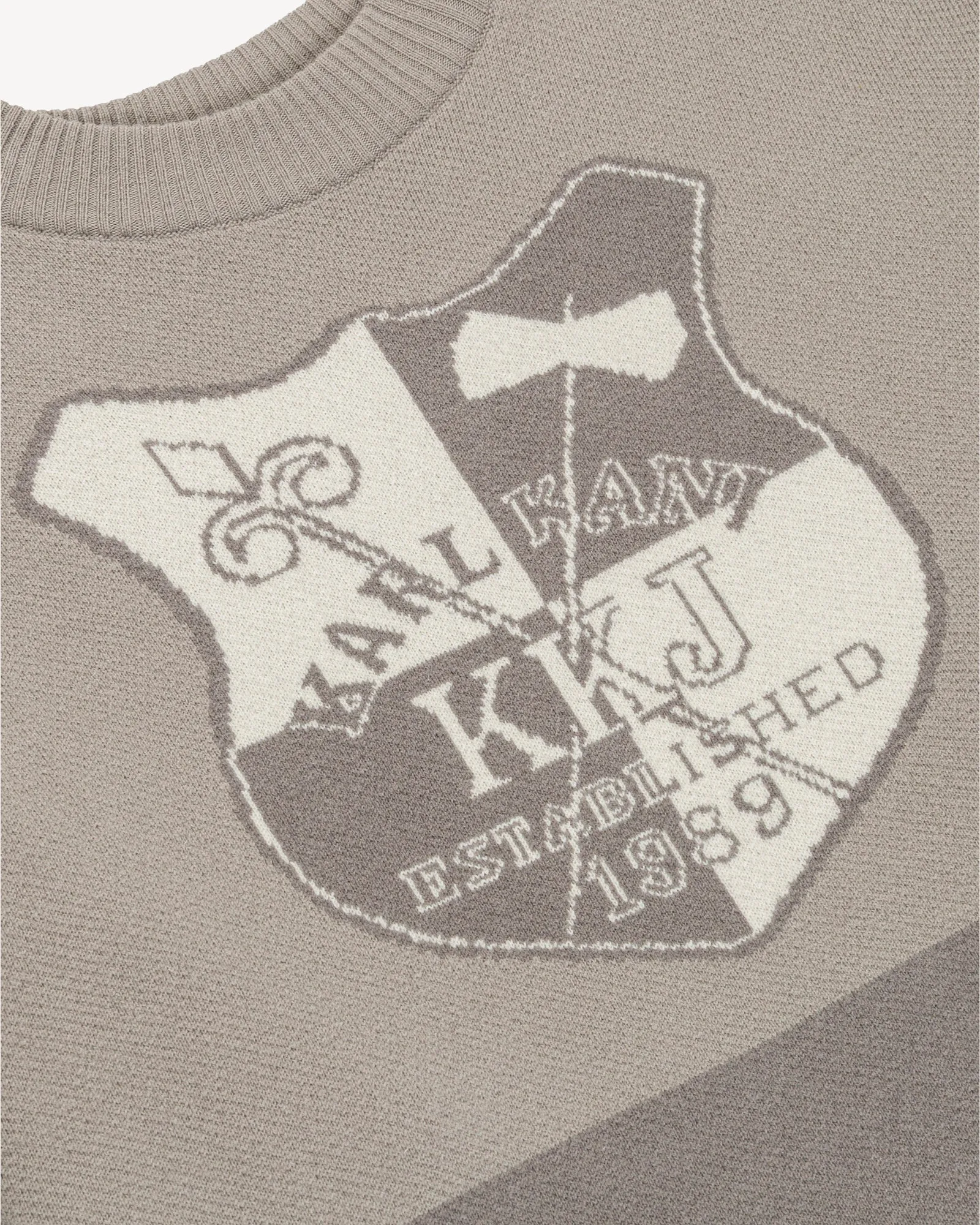 Montague sold by Karl Kani product image thumbnail 3