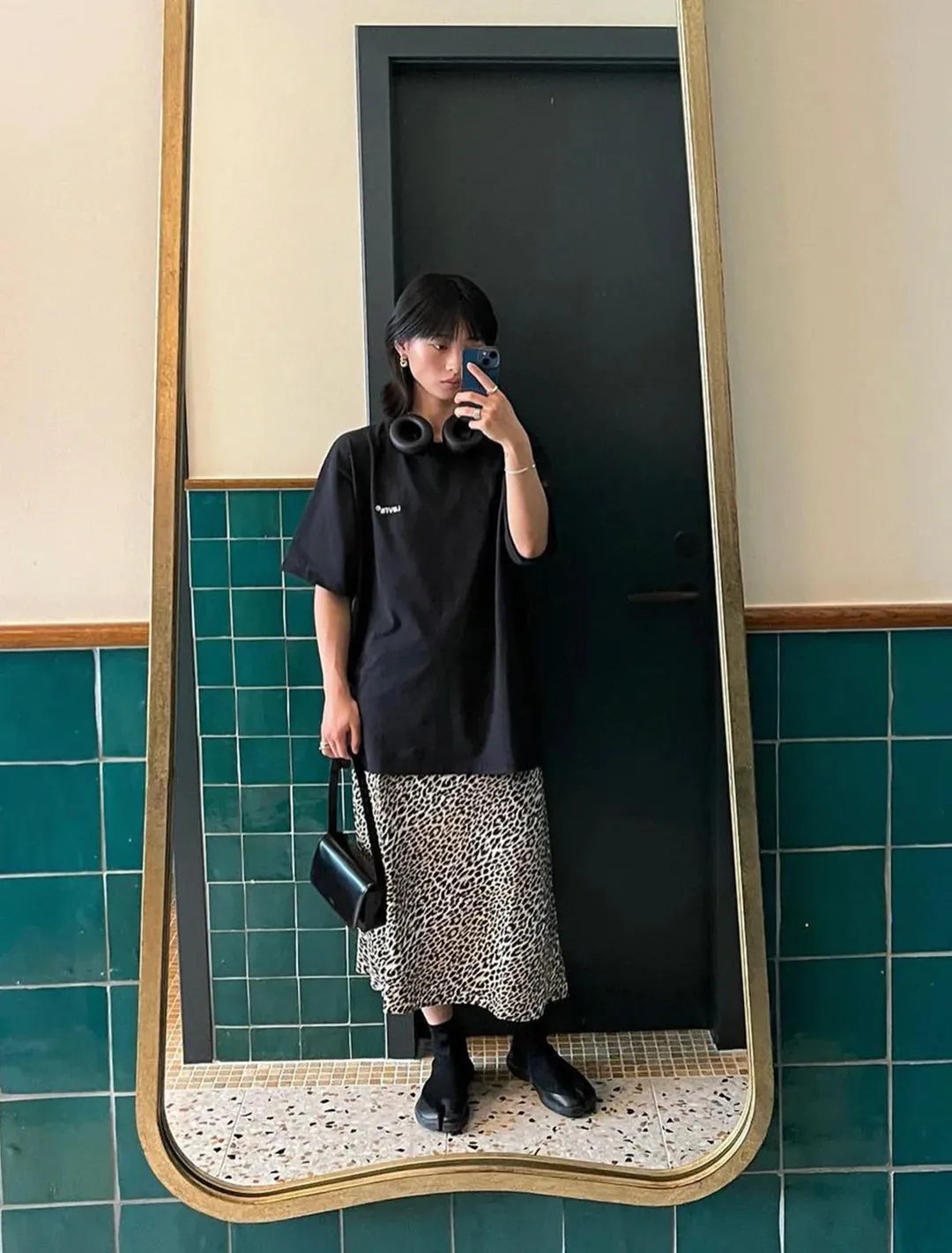 Tabi Hightop Women - Black sold by Tabi product image thumbnail 2