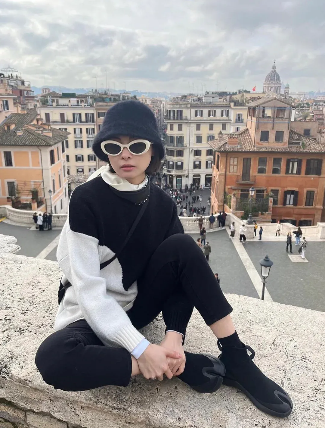 Tabi Hightop Women - Black sold by Tabi product image thumbnail 4