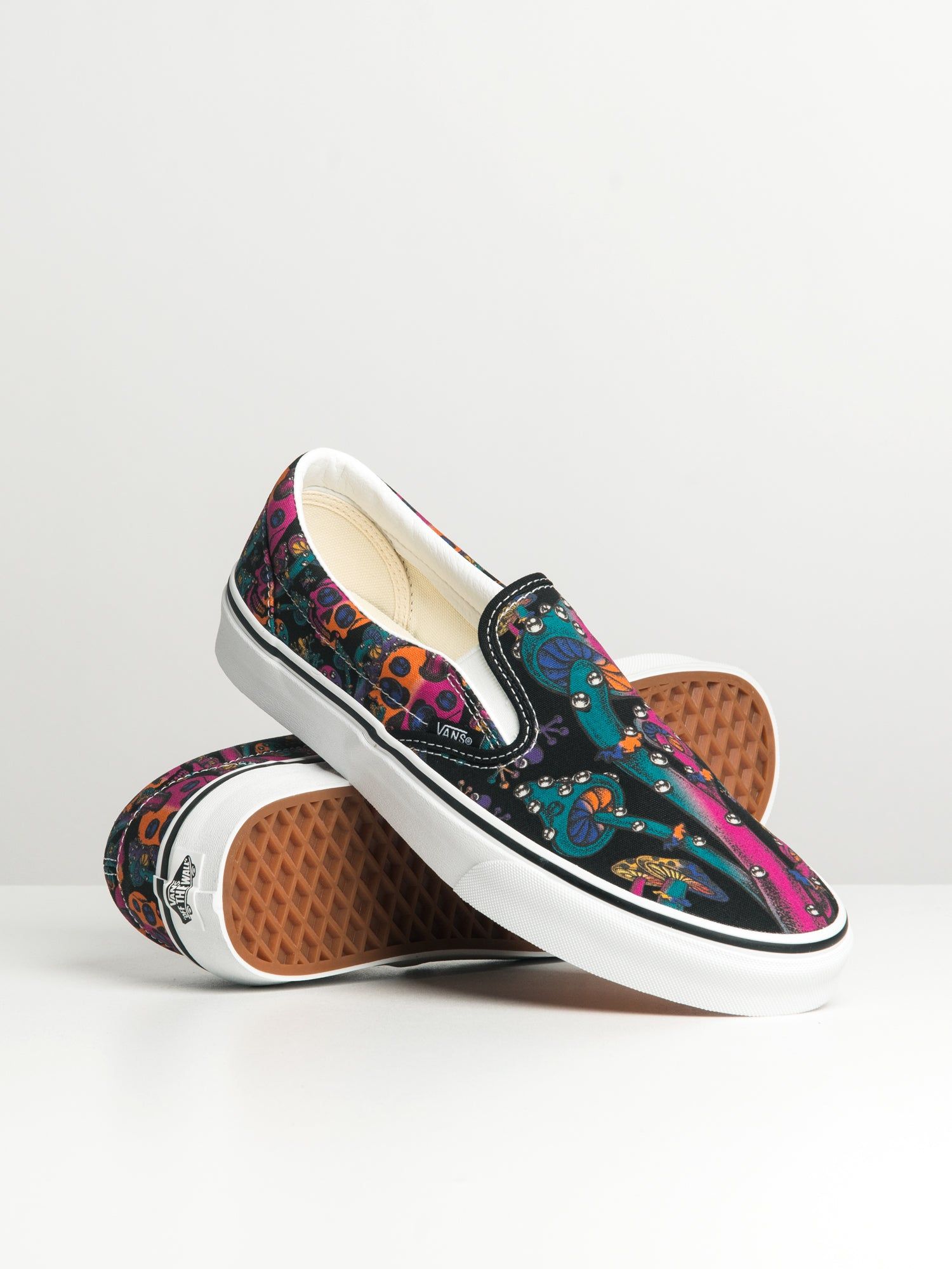 MENS VANS CLASSIC SLIP ON sold by Blackwell product image thumbnail 2