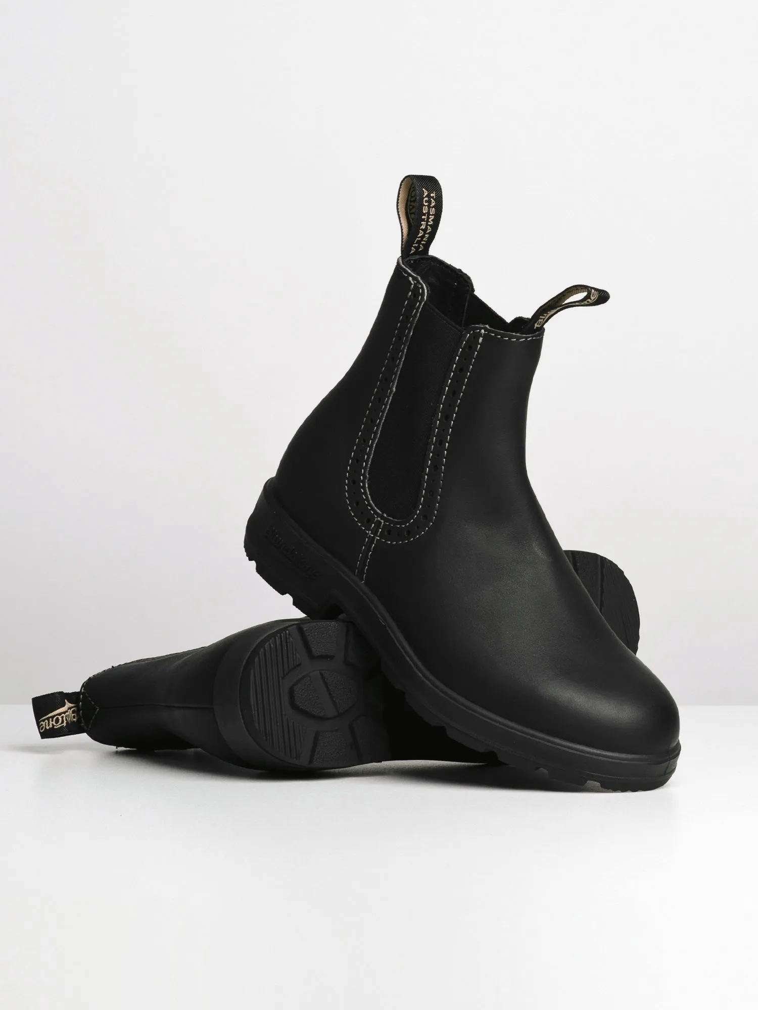 WOMENS BLUNDSTONE HI TOP ORIGINAL BLACK BOOT sold by Blackwell product image thumbnail 2