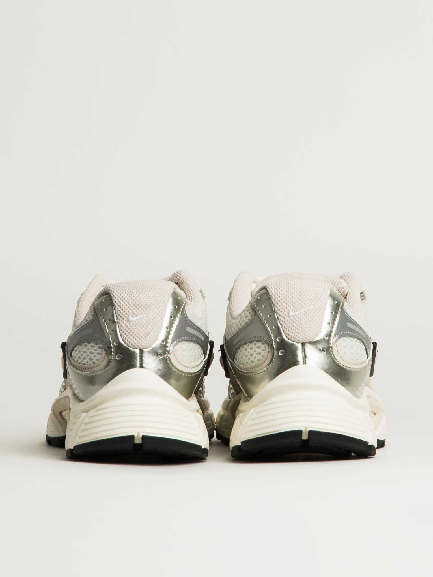 WOMENS NIKE V5 RNR SNEAKER - SUMMIT WHITE sold by Blackwell product image thumbnail 5