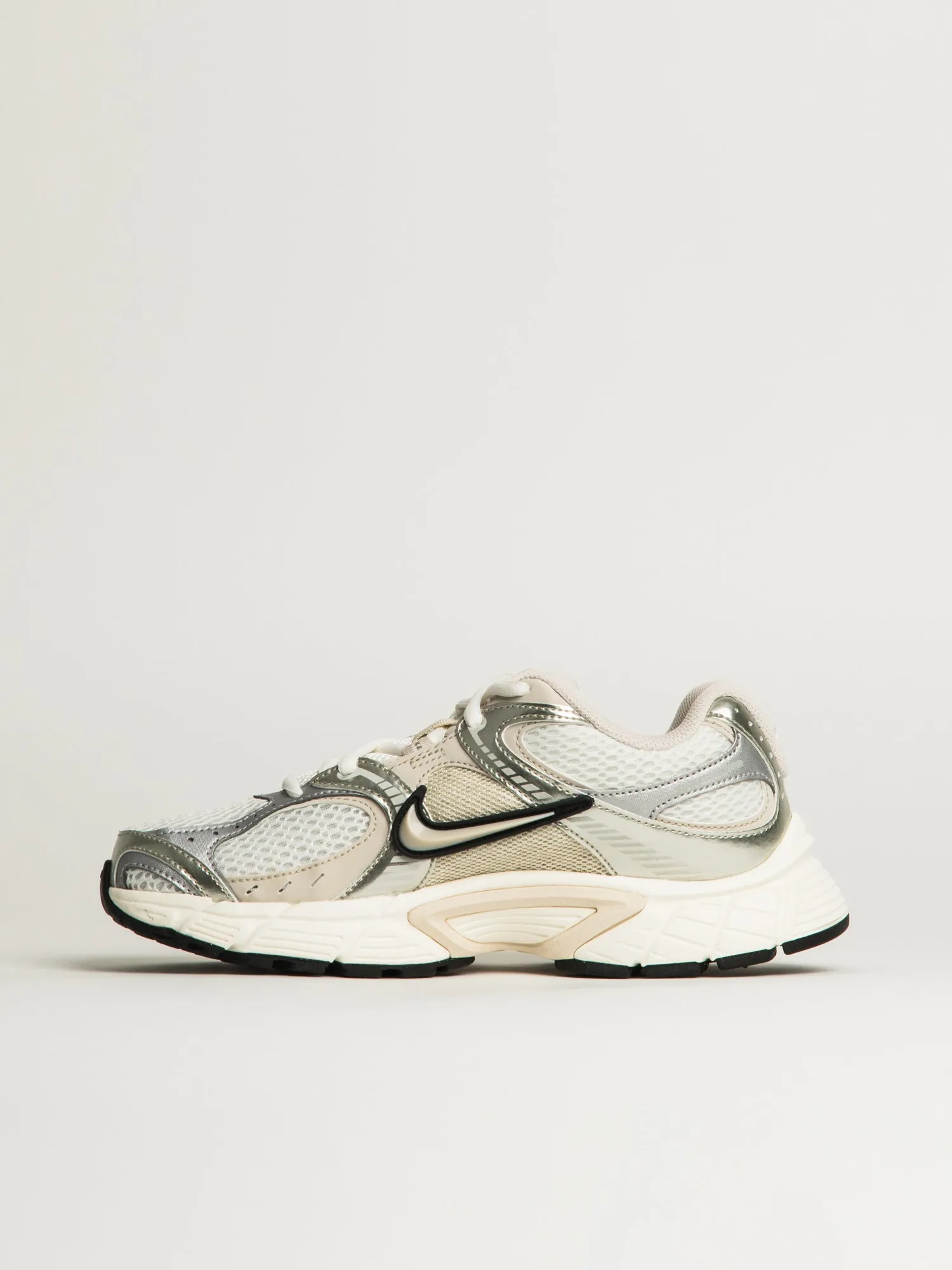 WOMENS NIKE V5 RNR SNEAKER - SUMMIT WHITE sold by Blackwell product image thumbnail 3