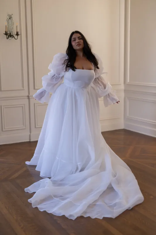 The Ivory Capulet Gown sold by Selkie