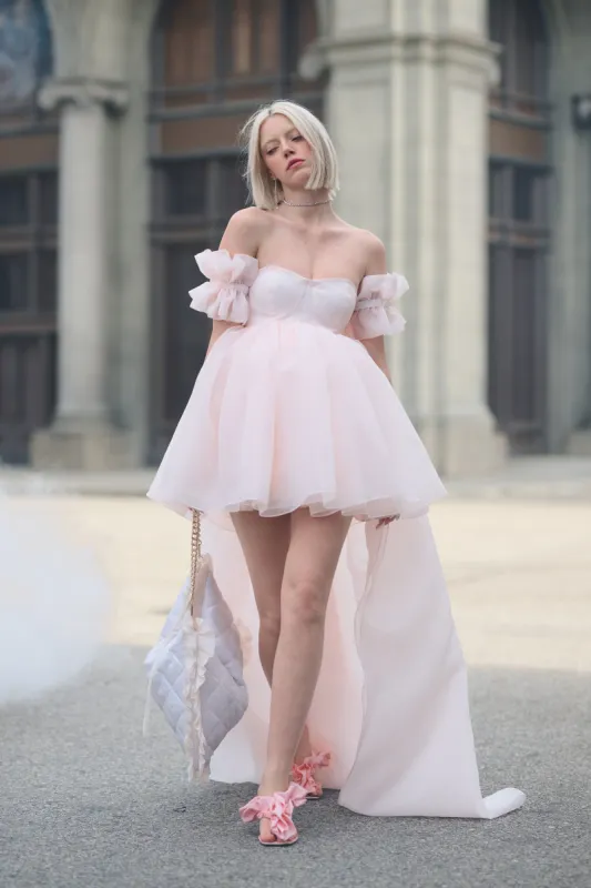 The Strawberry Milk Runway Puff sold by Selkie