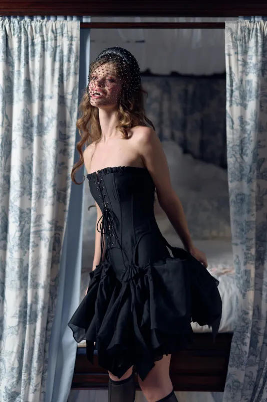 The Raven A La Mode Corset sold by Selkie