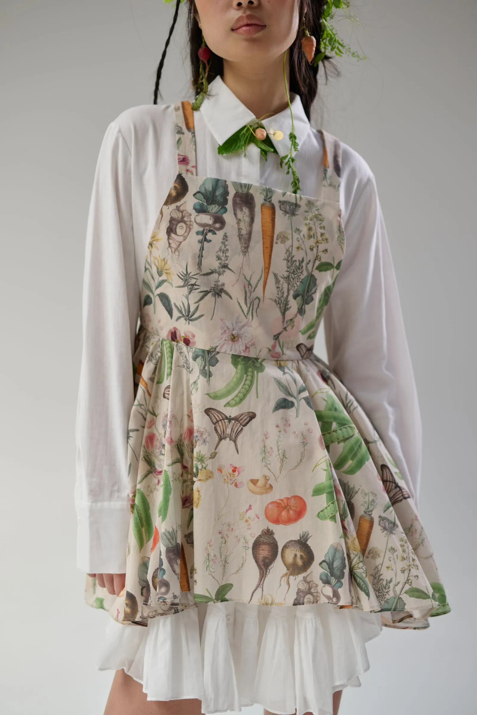 The Ivory Windsor Blouse sold by Selkie product image thumbnail 5