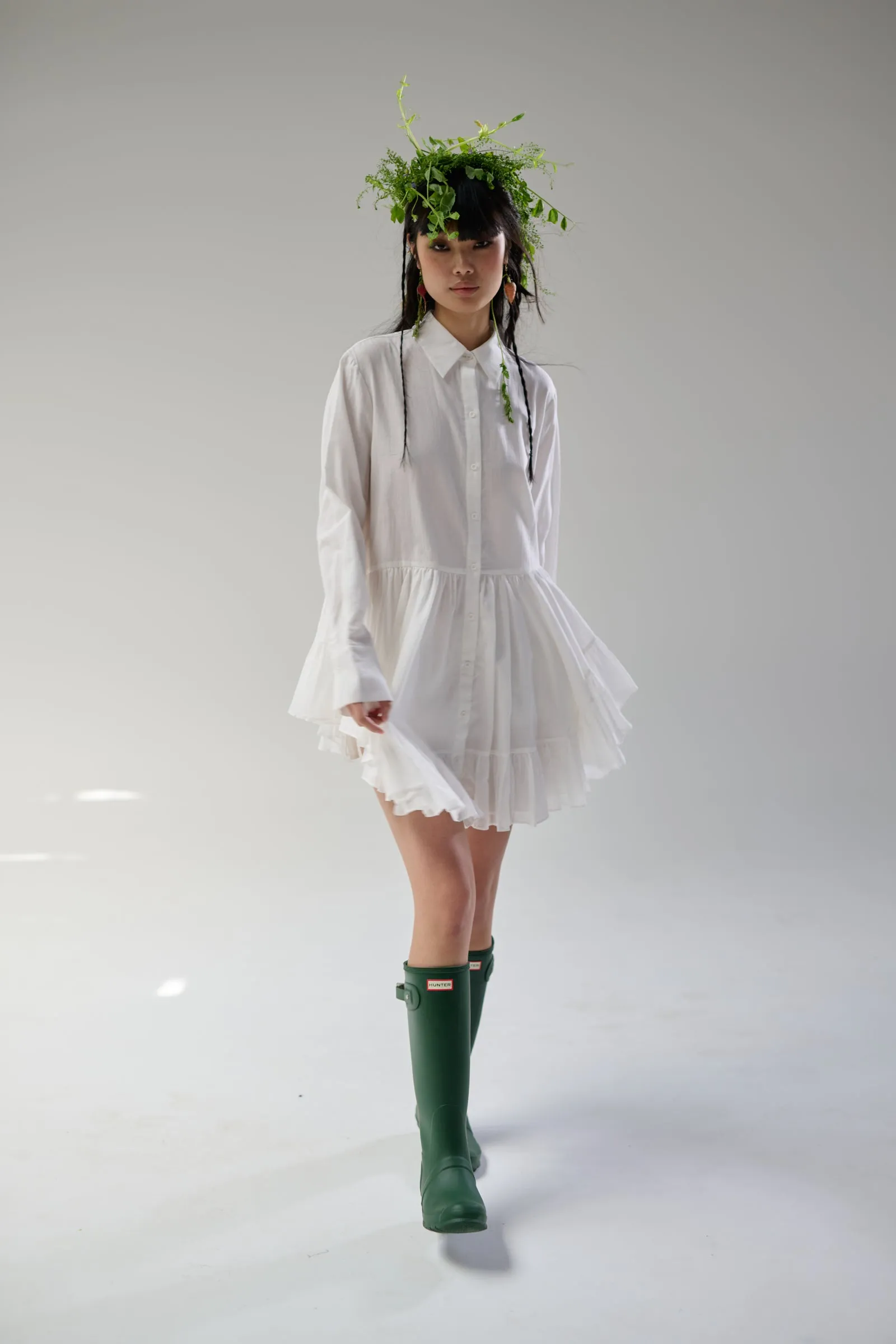 The Ivory Windsor Blouse sold by Selkie product image thumbnail 4