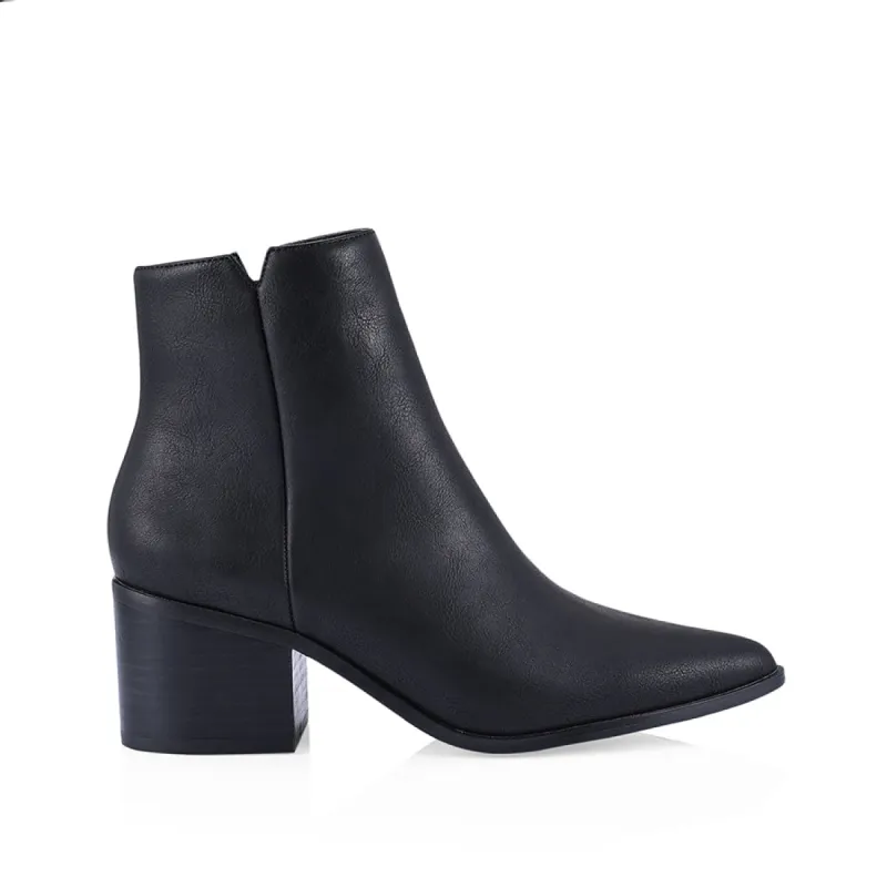 Flickel Ankle Boots - Black Softee made by Verali