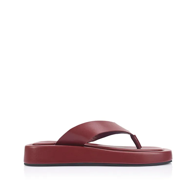 Bouncer II Flatform Thongs - Berry Red made by Verali