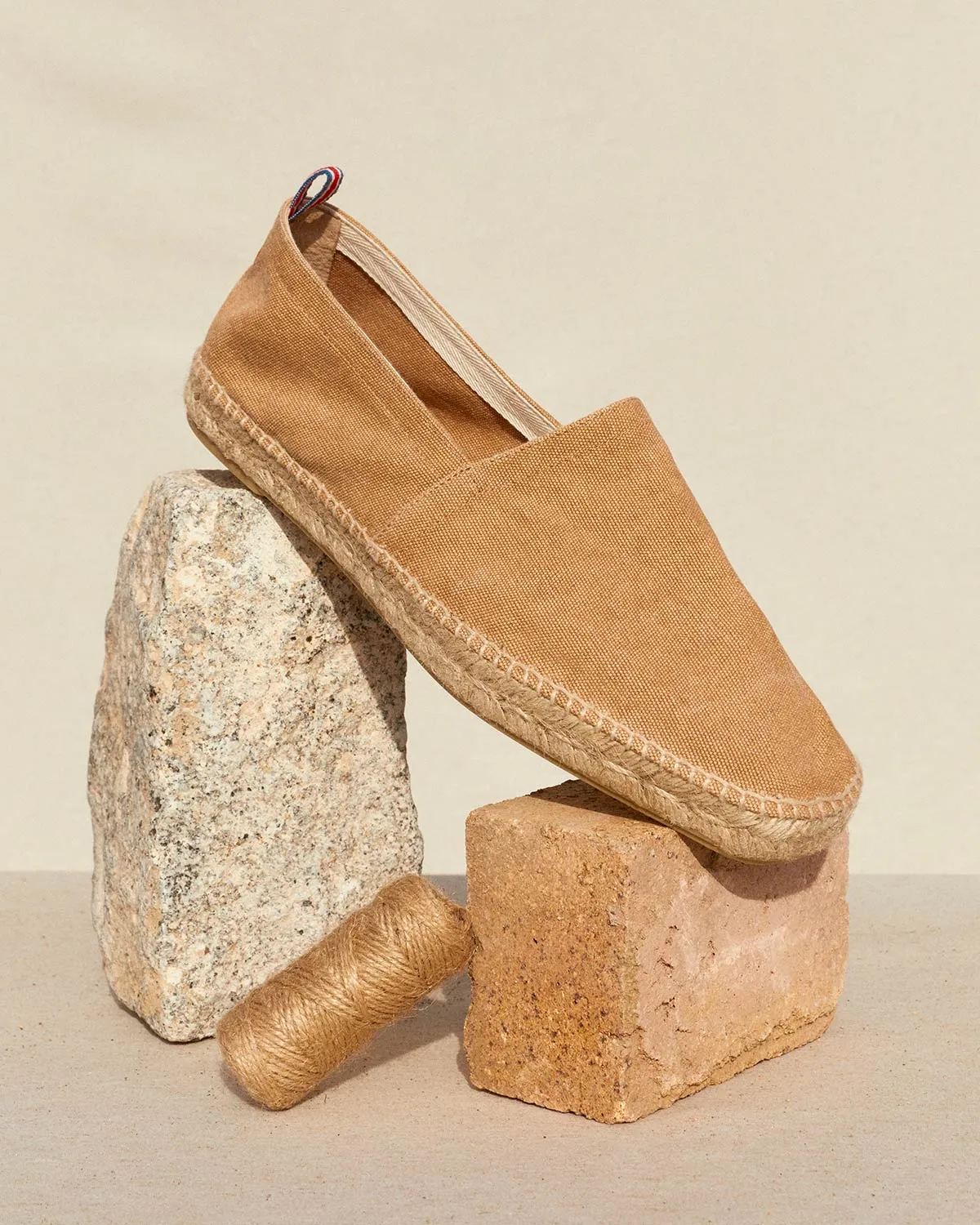 PABLO/002 sold by Castaner