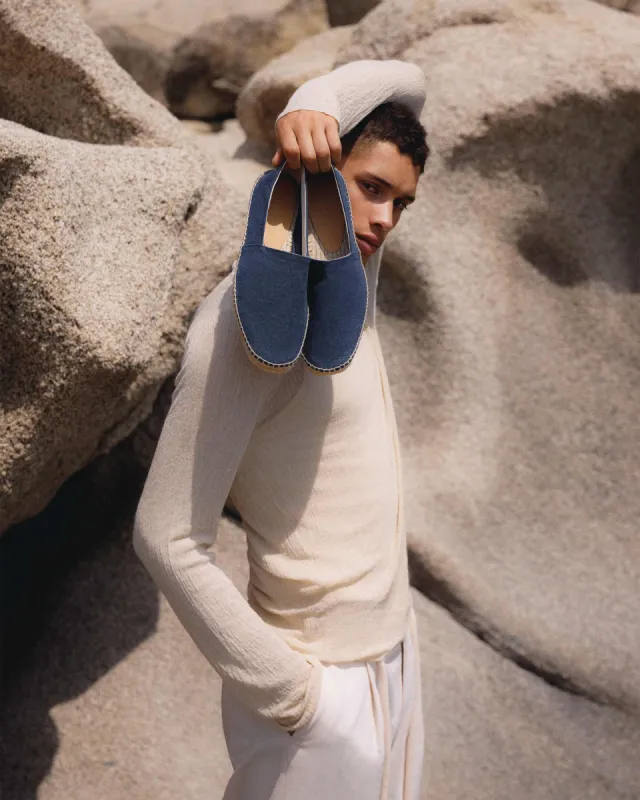 PABLO/002 sold by Castaner