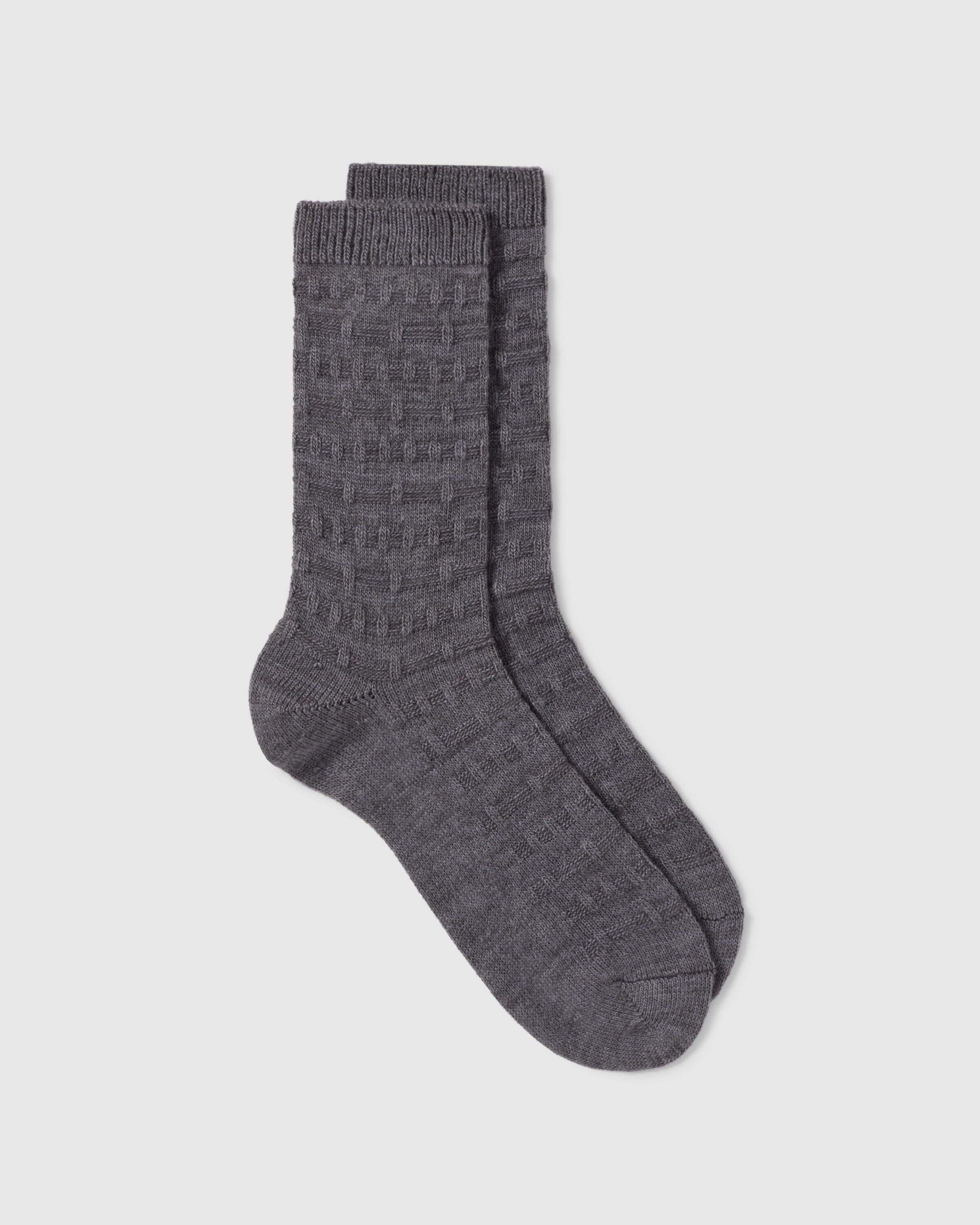 A. CALCETINES EVEREST sold by Castaner