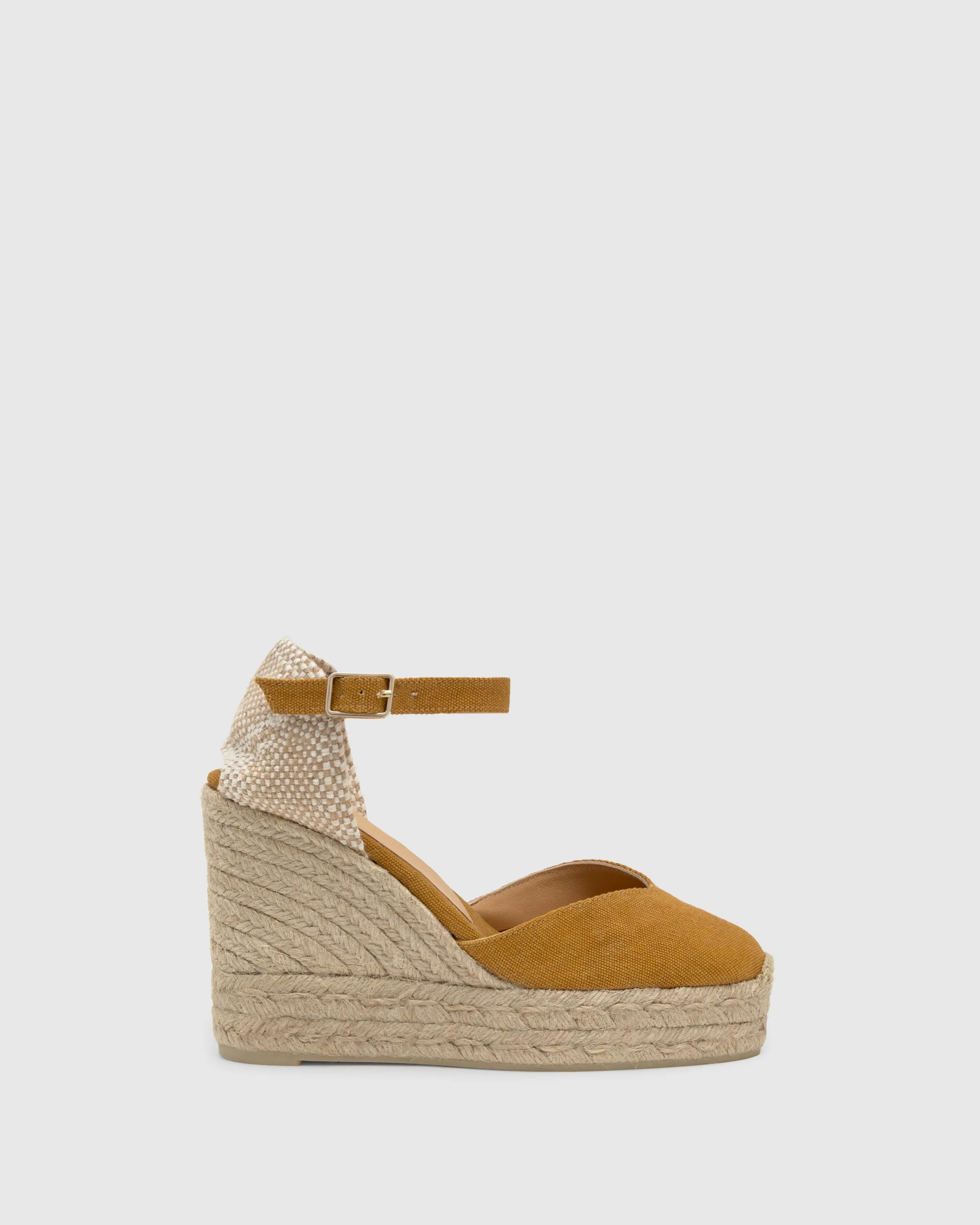 CHIARITA/8ED/002 sold by Castaner