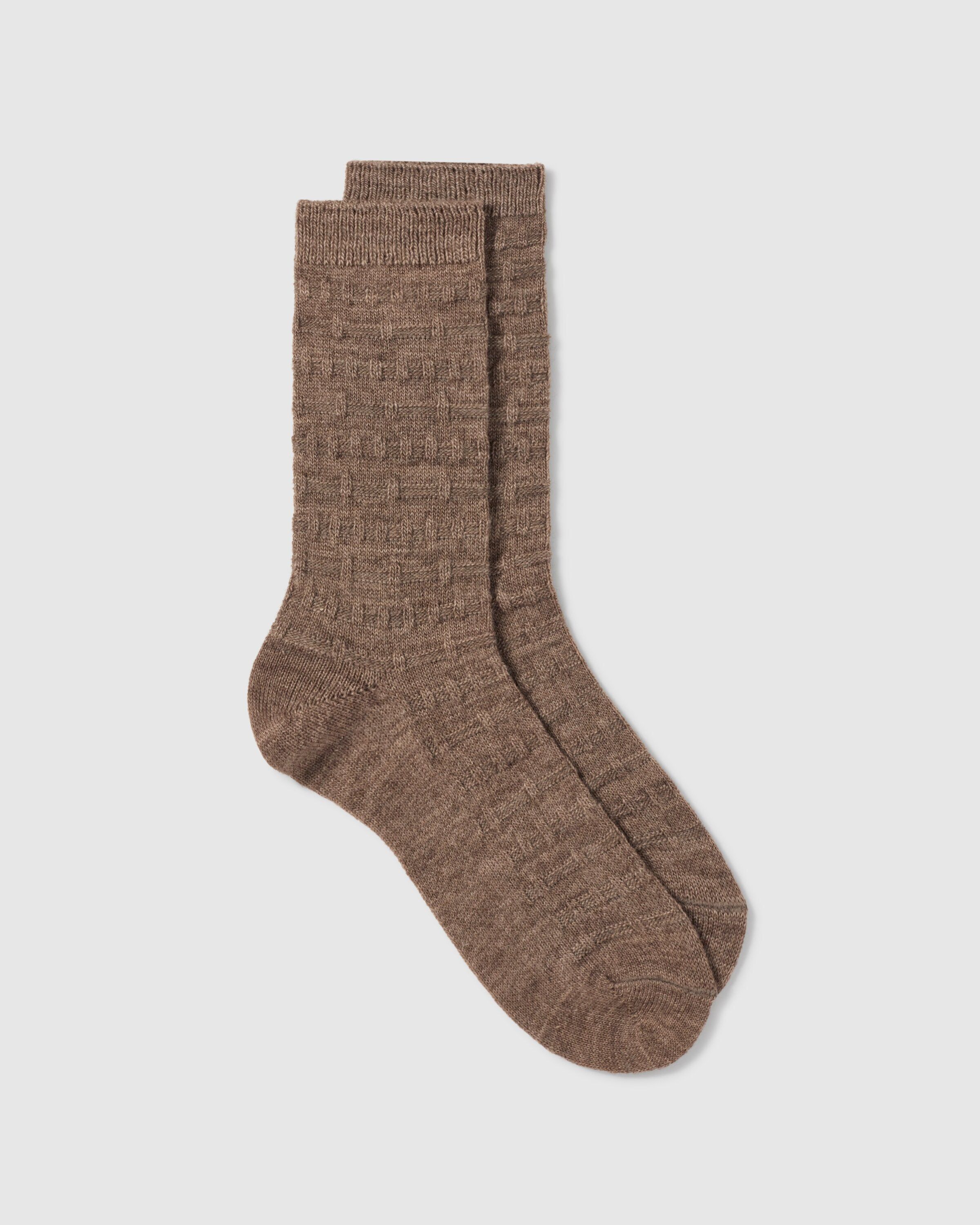 A. CALCETINES EVEREST sold by Castaner