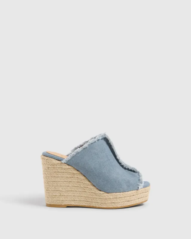 FATIMA/002 sold by Castaner