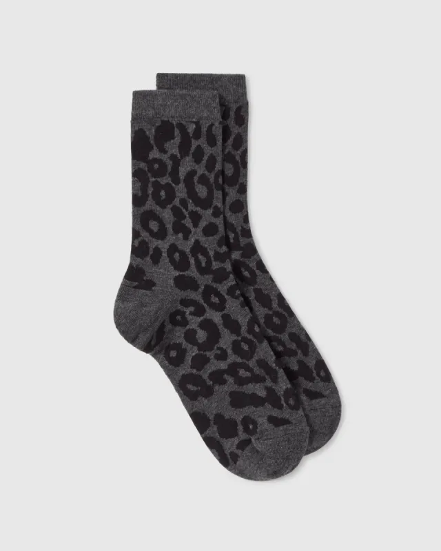 A. CALCETINES LEOPARD sold by Castaner