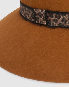 A. SOMBRERO OPORTO sold by Castaner