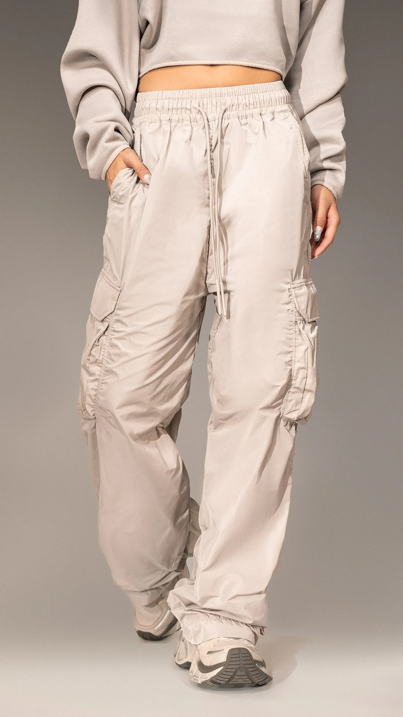 Pantaloni cargo - P25497 sold by Made by Society product image thumbnail 3