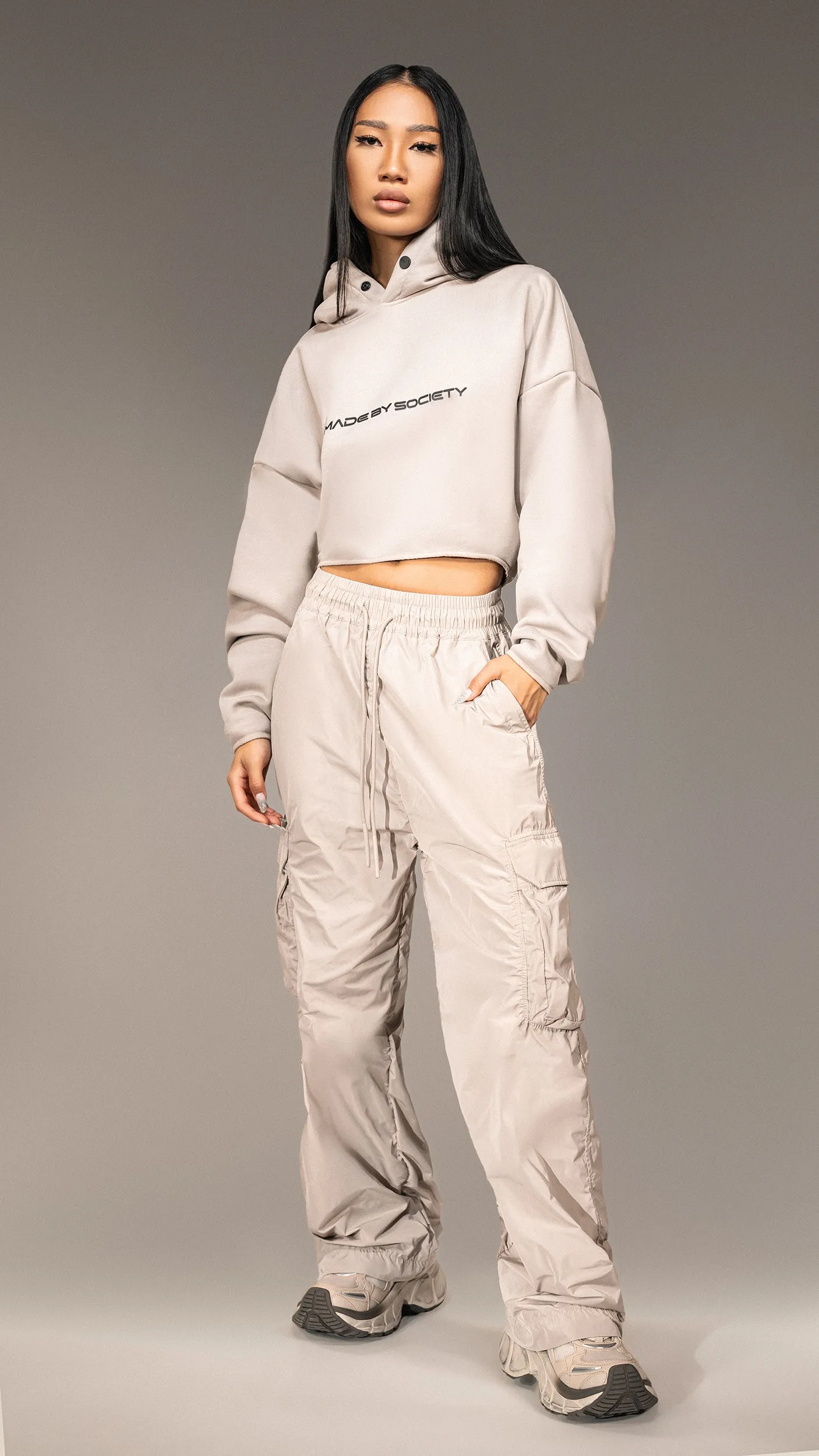Pantaloni cargo - P25497 sold by Made by Society product image thumbnail 2