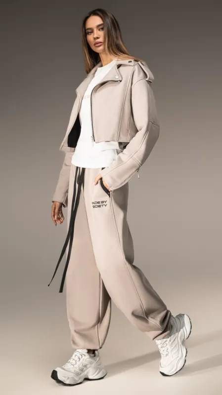 Pantaloni largi Made by Society - P25727 sold by Made by Society