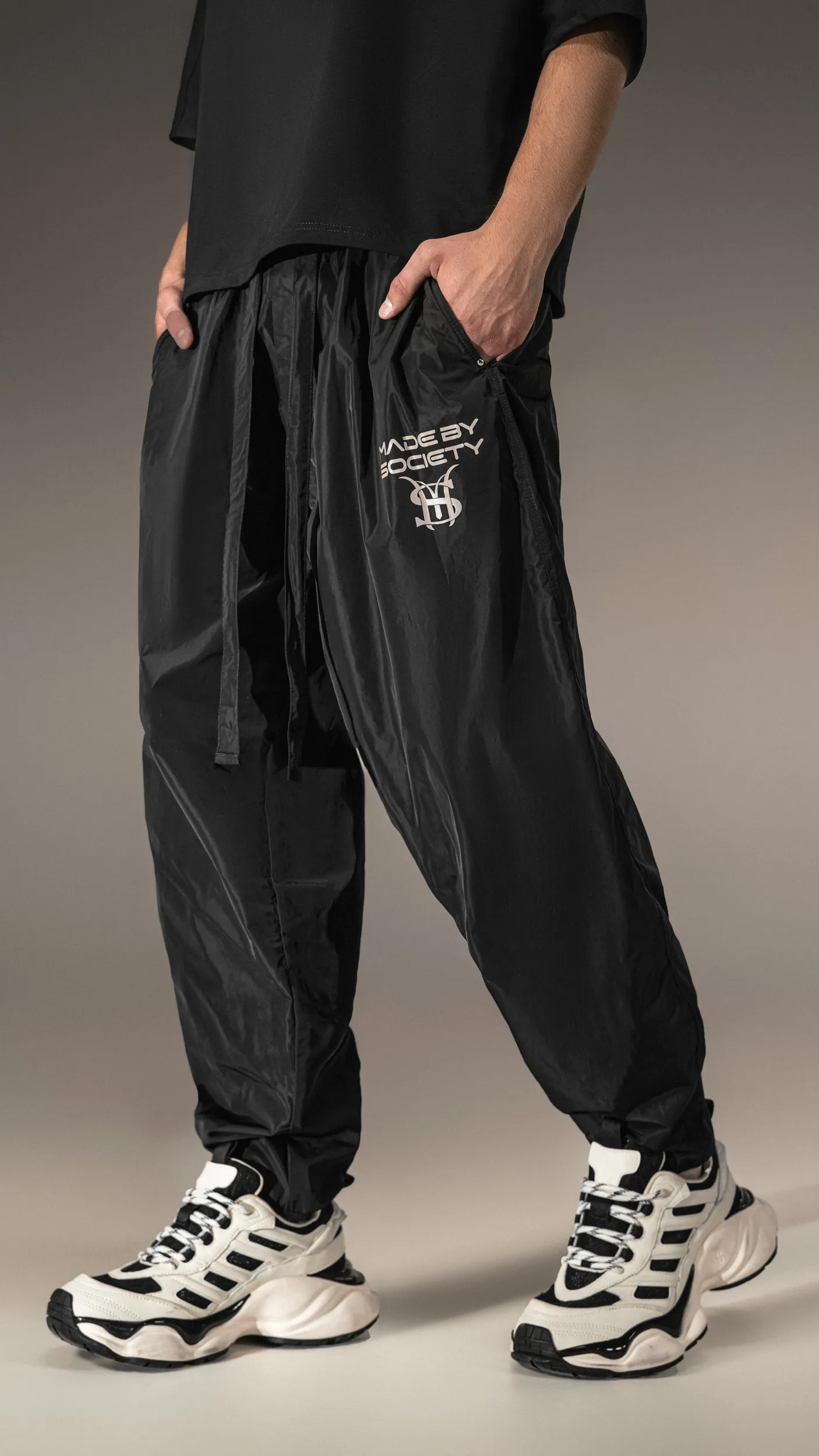 Pantaloni „Made by Society” – Design Modern și Confort – P15612 sold by Made by Society