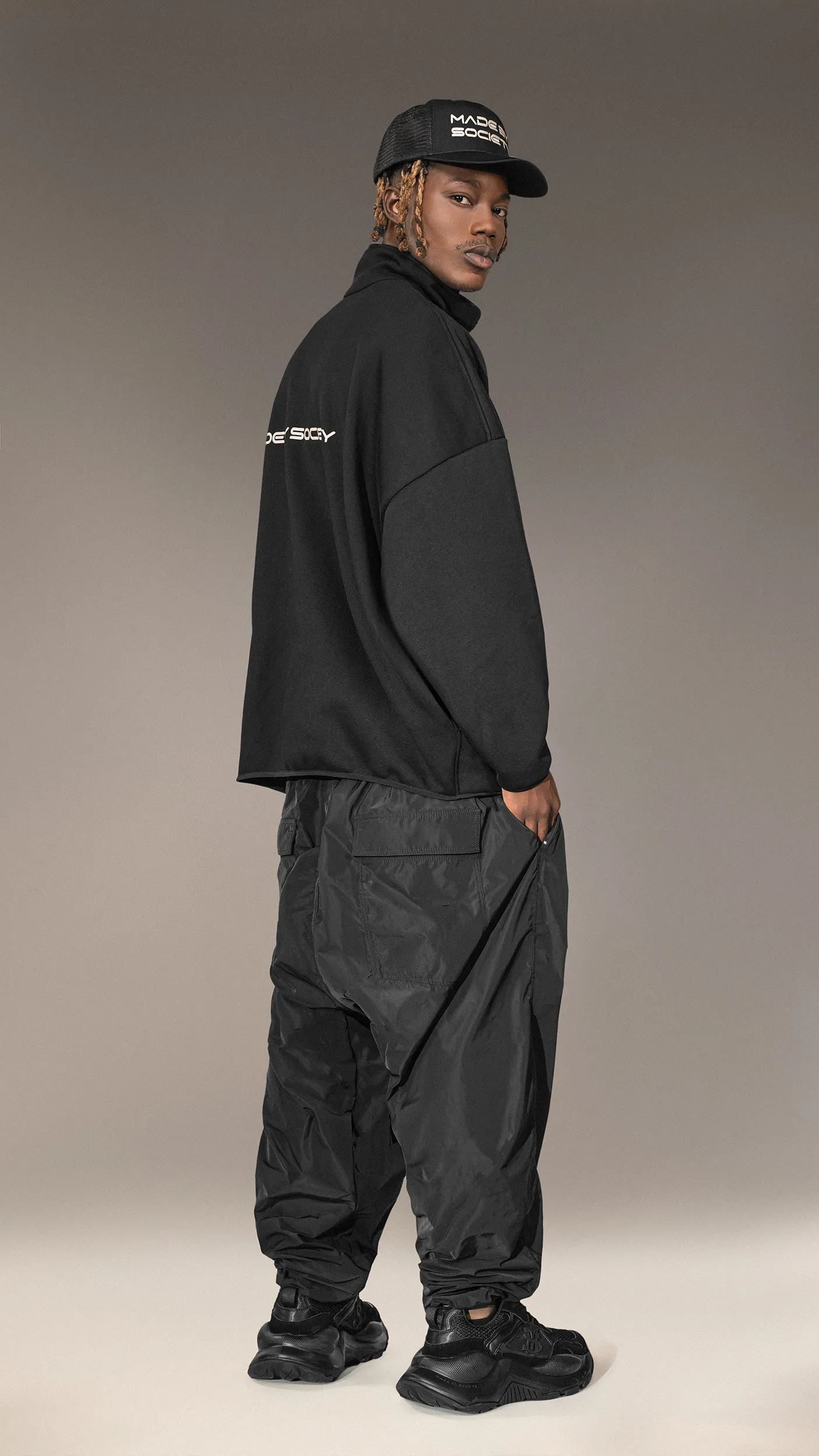 Hanorac Negru cu Fermoar „Made By Society” - H15766 sold by Made by Society product image thumbnail 2