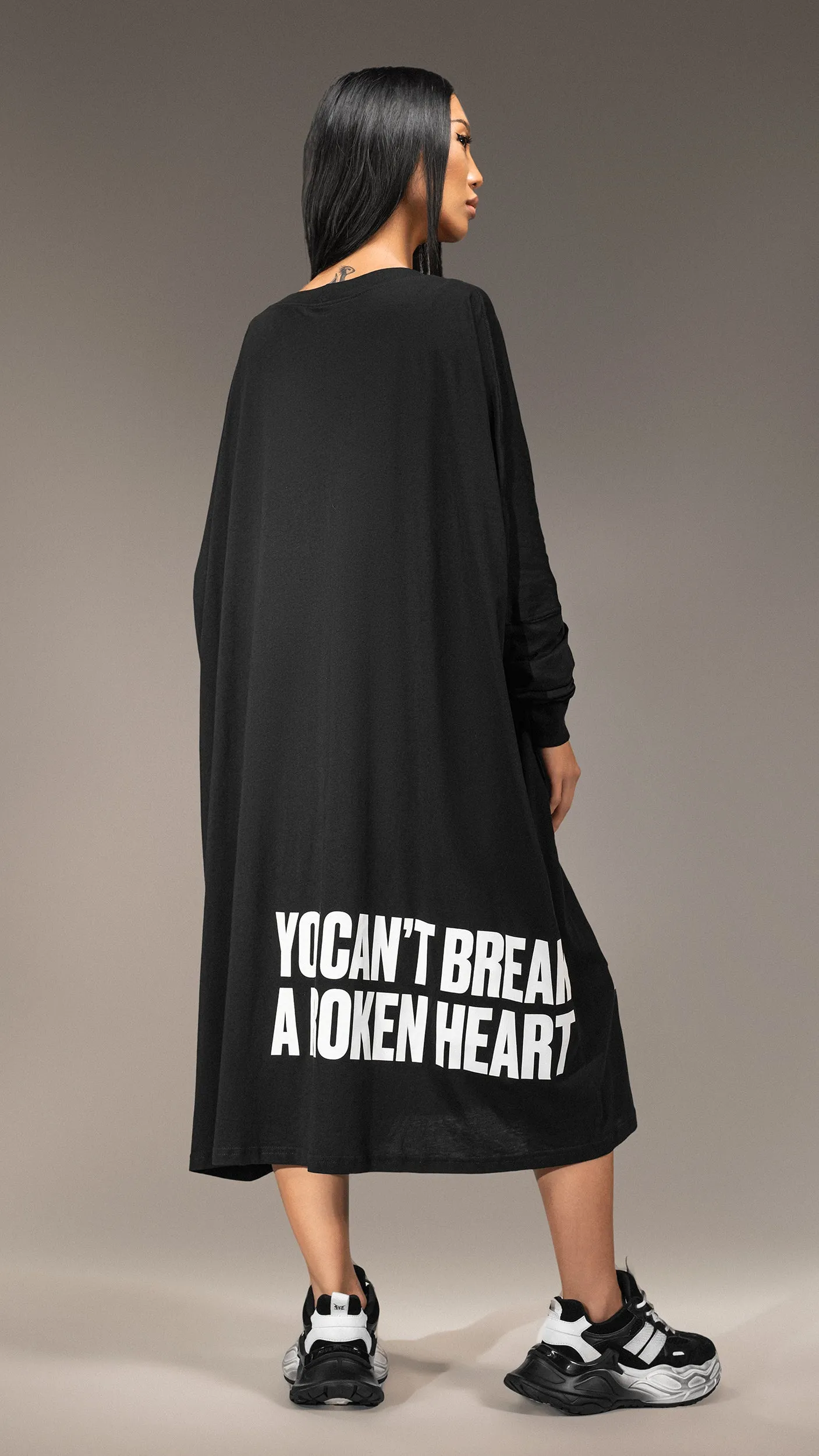 Oversize T-shirt - T25530 sold by Made by Society