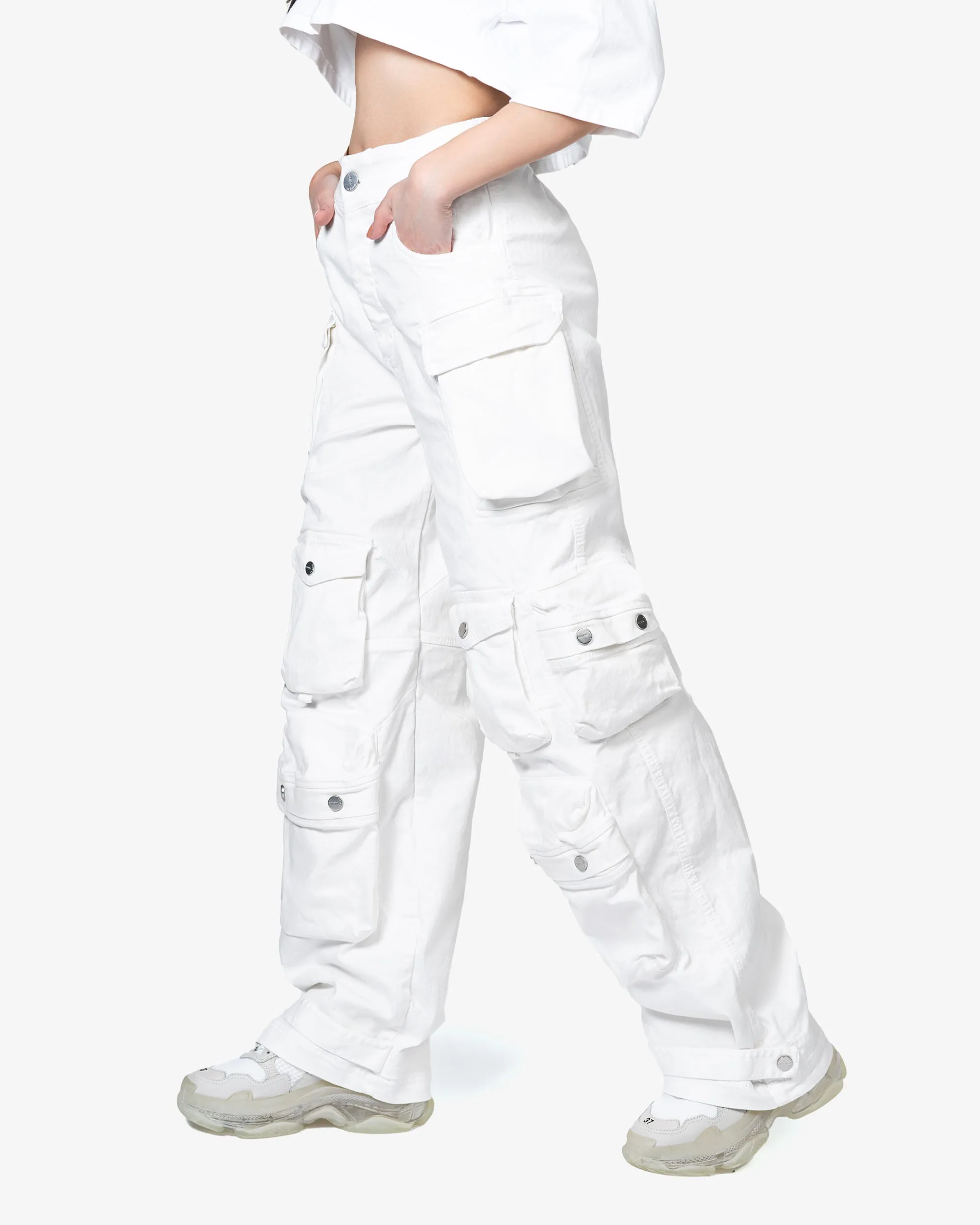 Multi pocket cargo pants - P23871 sold by Made by Society