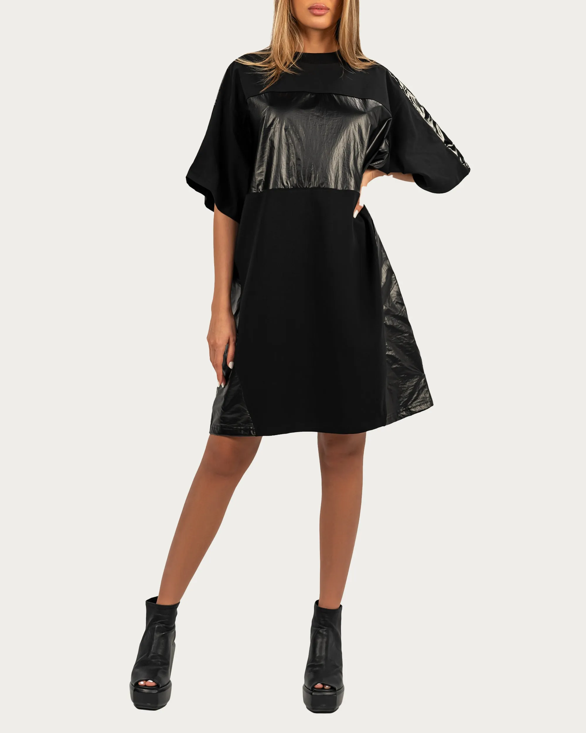 Liquid Frame T-Dress - D25151 sold by Made by Society product image thumbnail 2