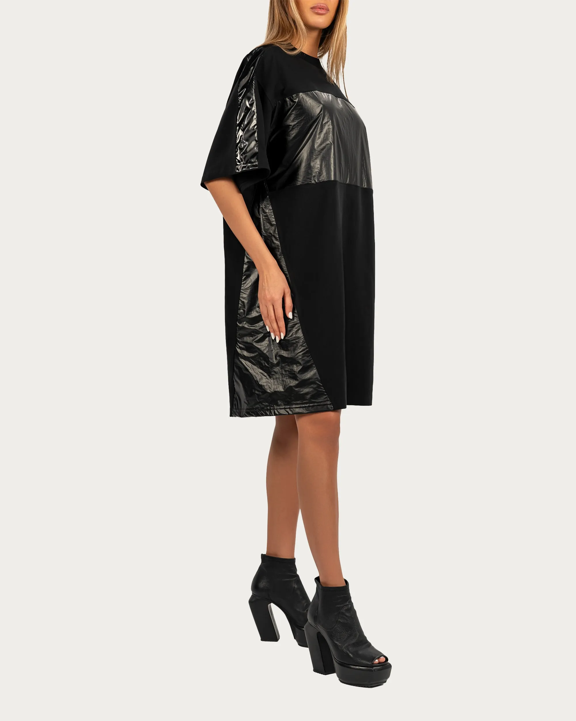 Liquid Frame T-Dress - D25151 sold by Made by Society product image thumbnail 4