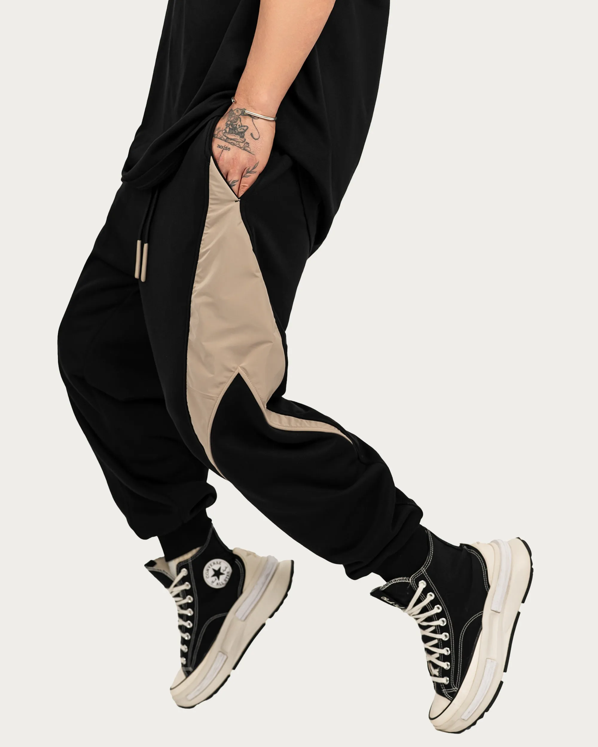 Pantaloni Jogger - P15186 sold by Made by Society product image thumbnail 5