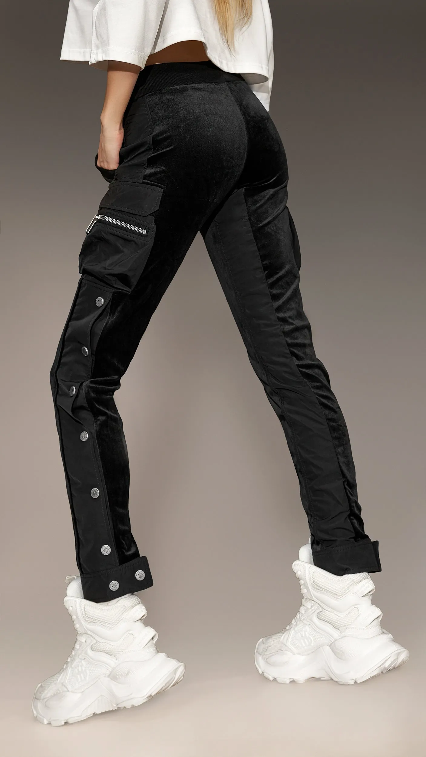 Pantaloni cu capse - P22433 sold by Made by Society product image thumbnail 2