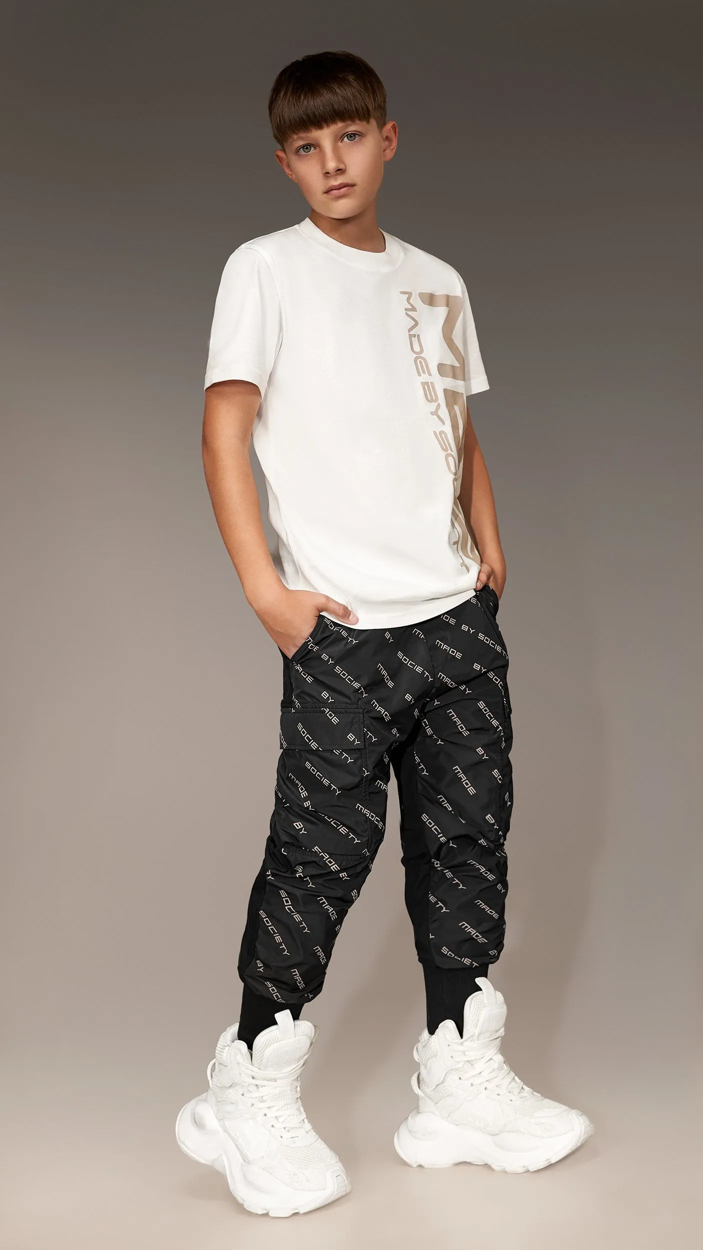 Pantaloni cargo - P35166 sold by Made by Society