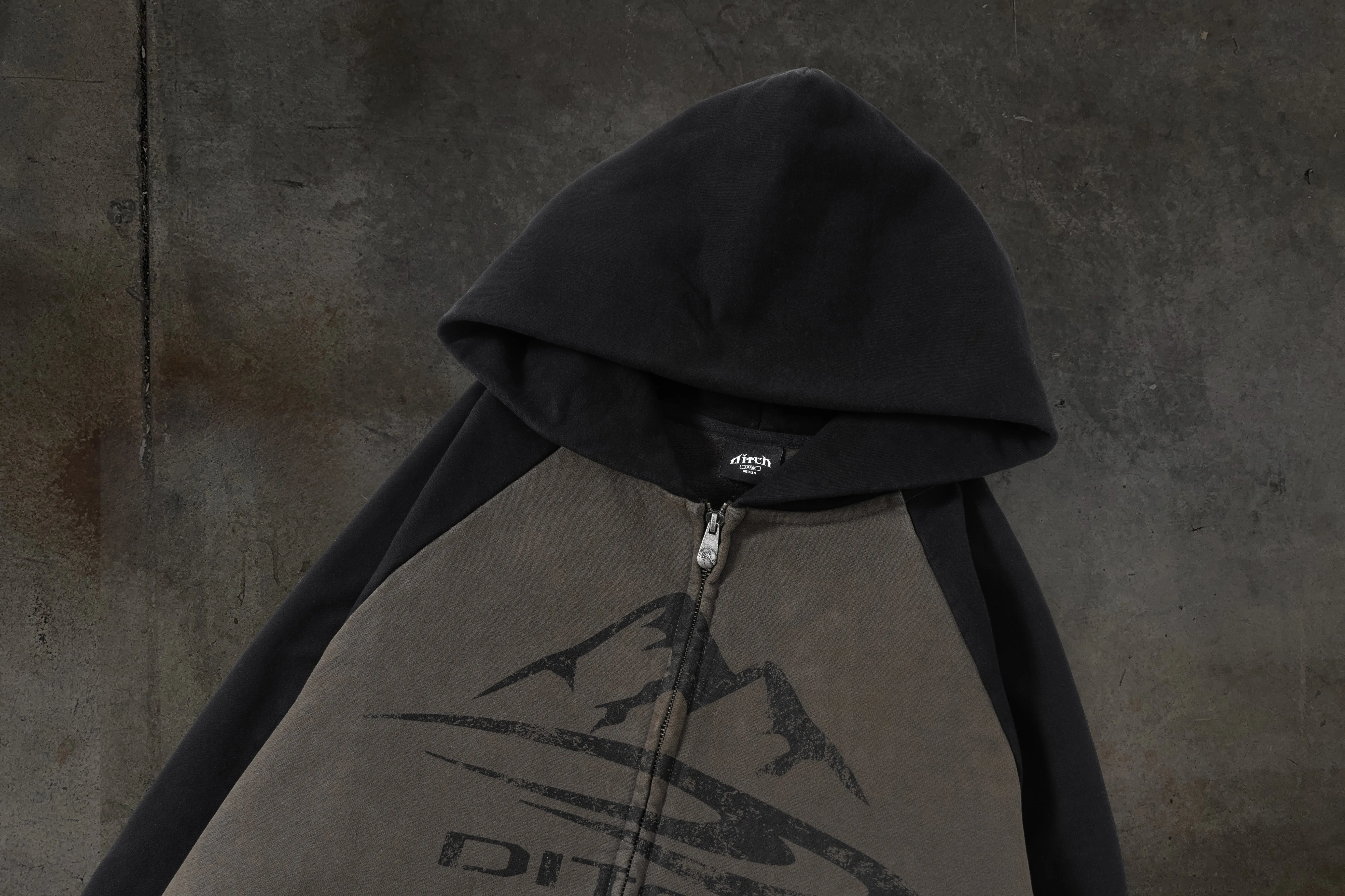 SUMMIT ZIPUP (ASH) sold by Ditch product image thumbnail 3