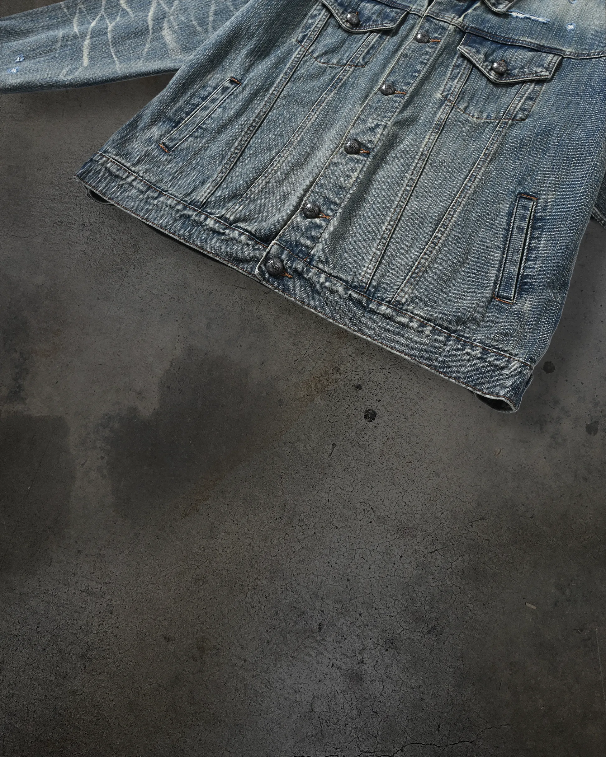 FADED DENIM JACKET (DIRTY WASH) sold by Ditch product image thumbnail 3