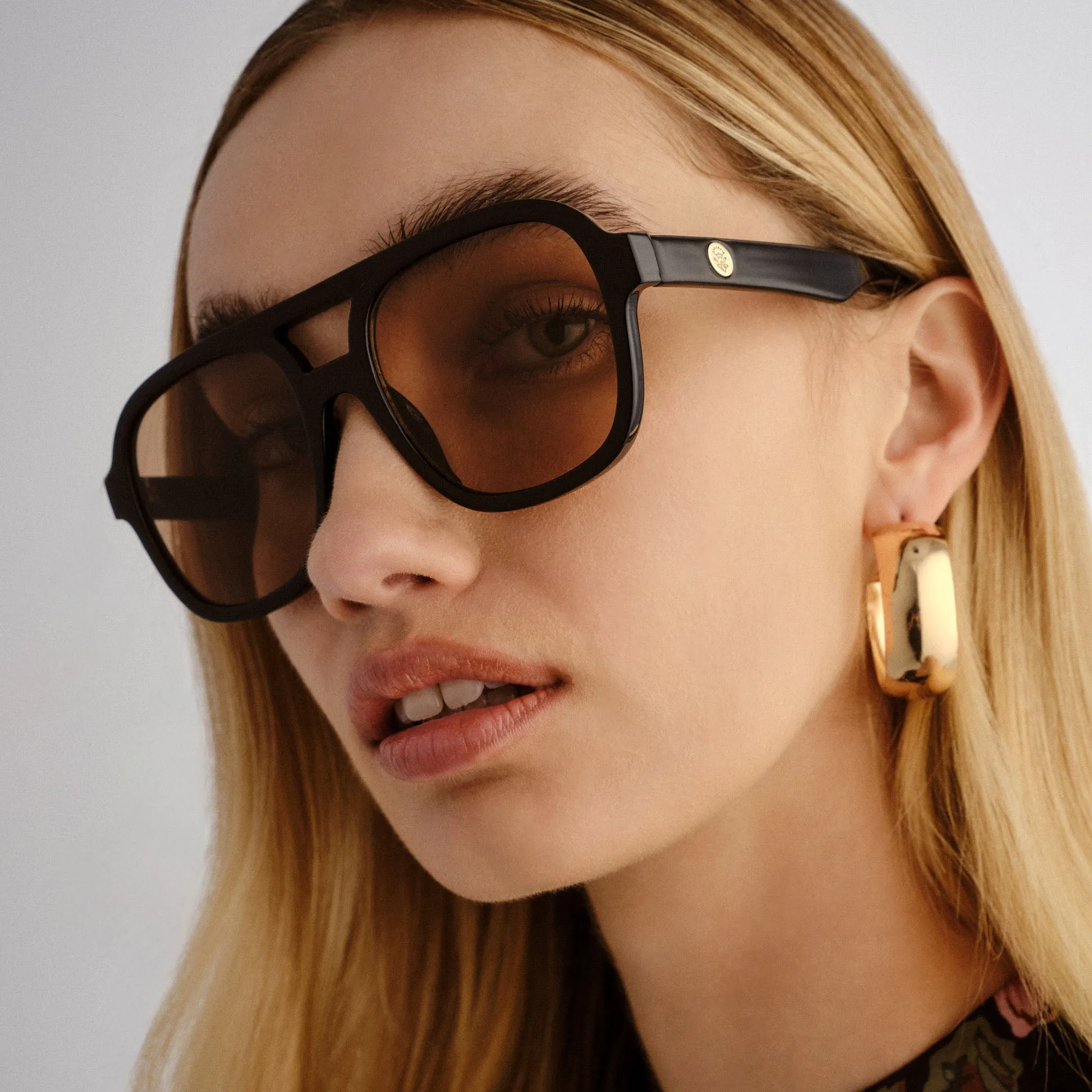 Whirlpool - Black Tan Tint sold by Aire product image thumbnail 2