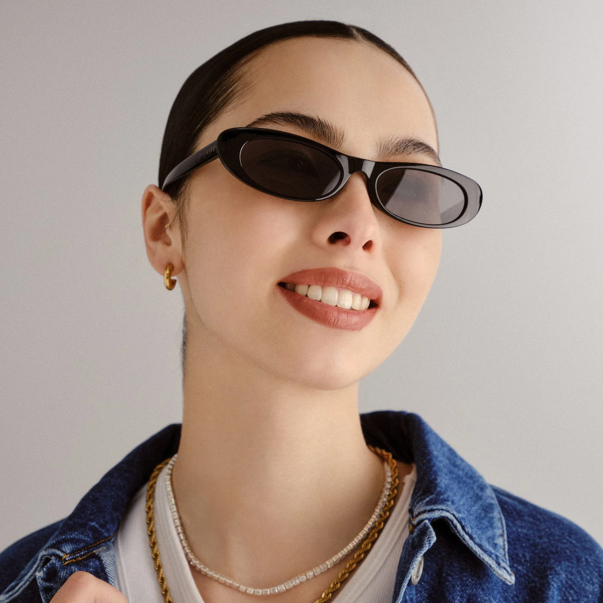 Avior - Black Smoke Mono sold by Aire product image thumbnail 2