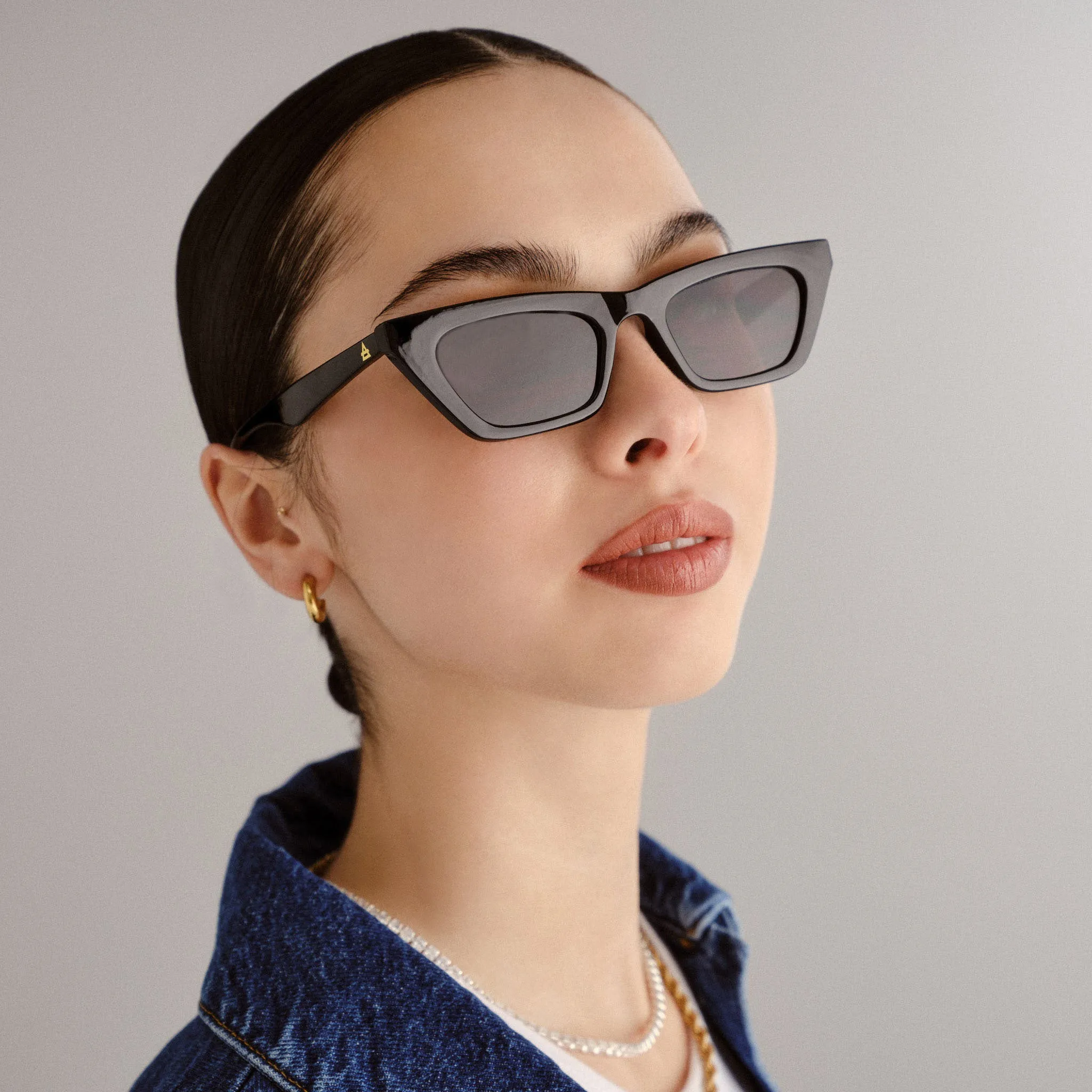 Polaris - Black sold by Aire product image thumbnail 5