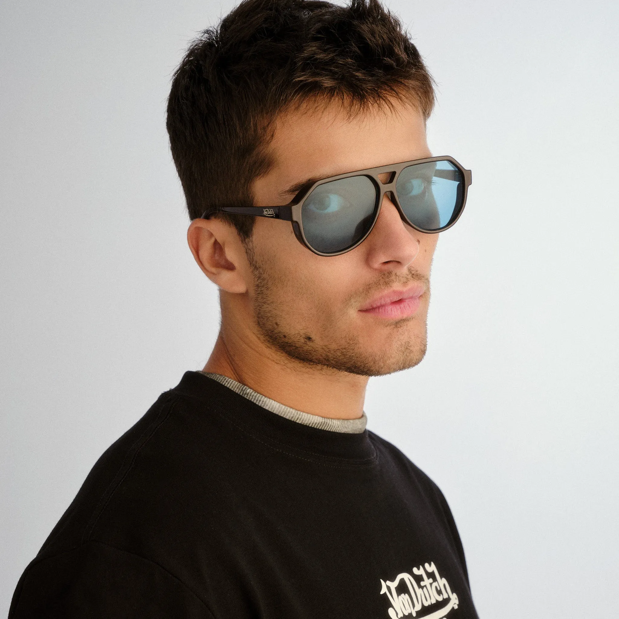 Shameless - Chocolate sold by Aire product image thumbnail 5