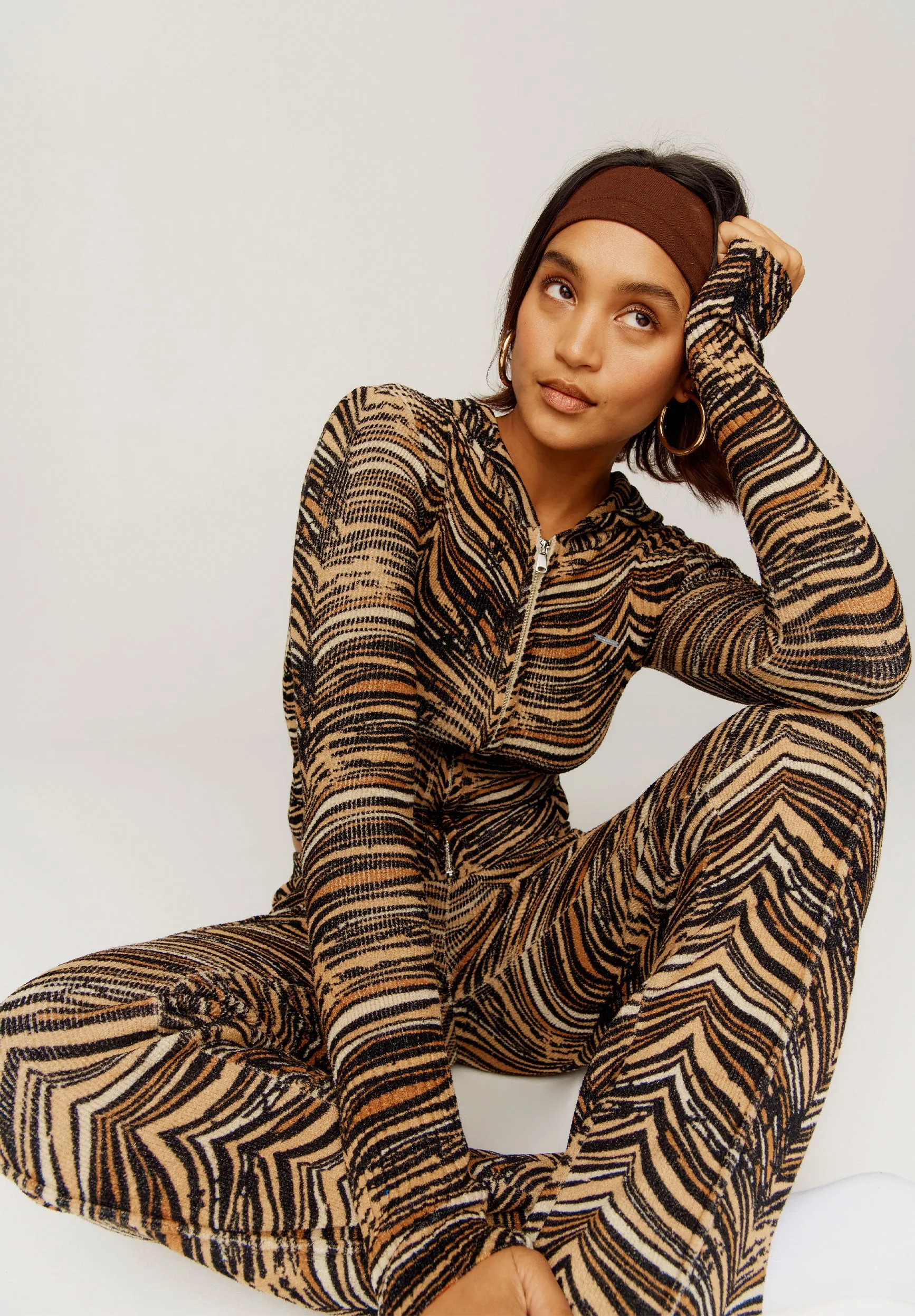 LOBBY LOUNGE KNIT sold by House of Sunny