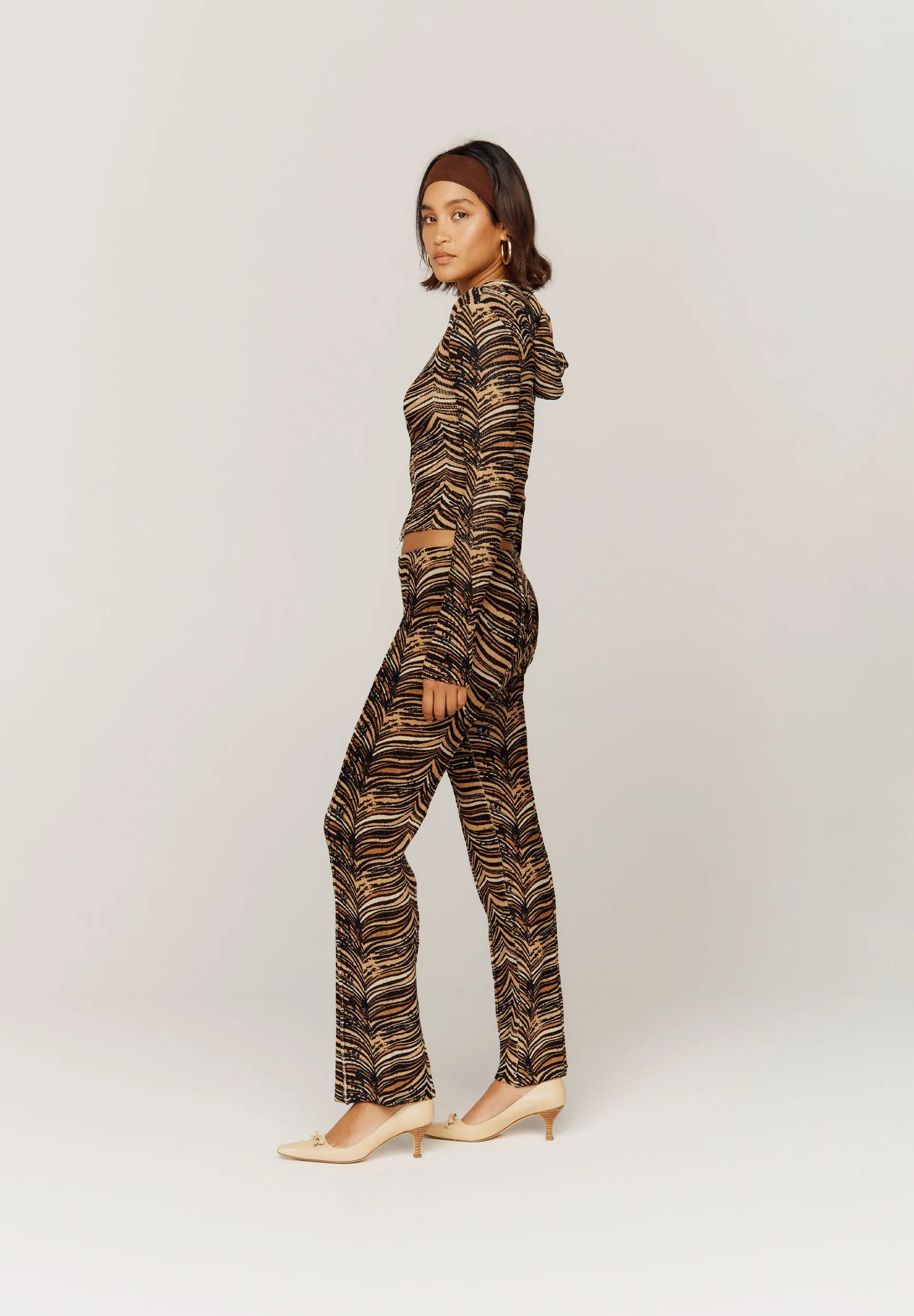 LOBBY LOUNGE KNIT sold by House of Sunny product image thumbnail 3