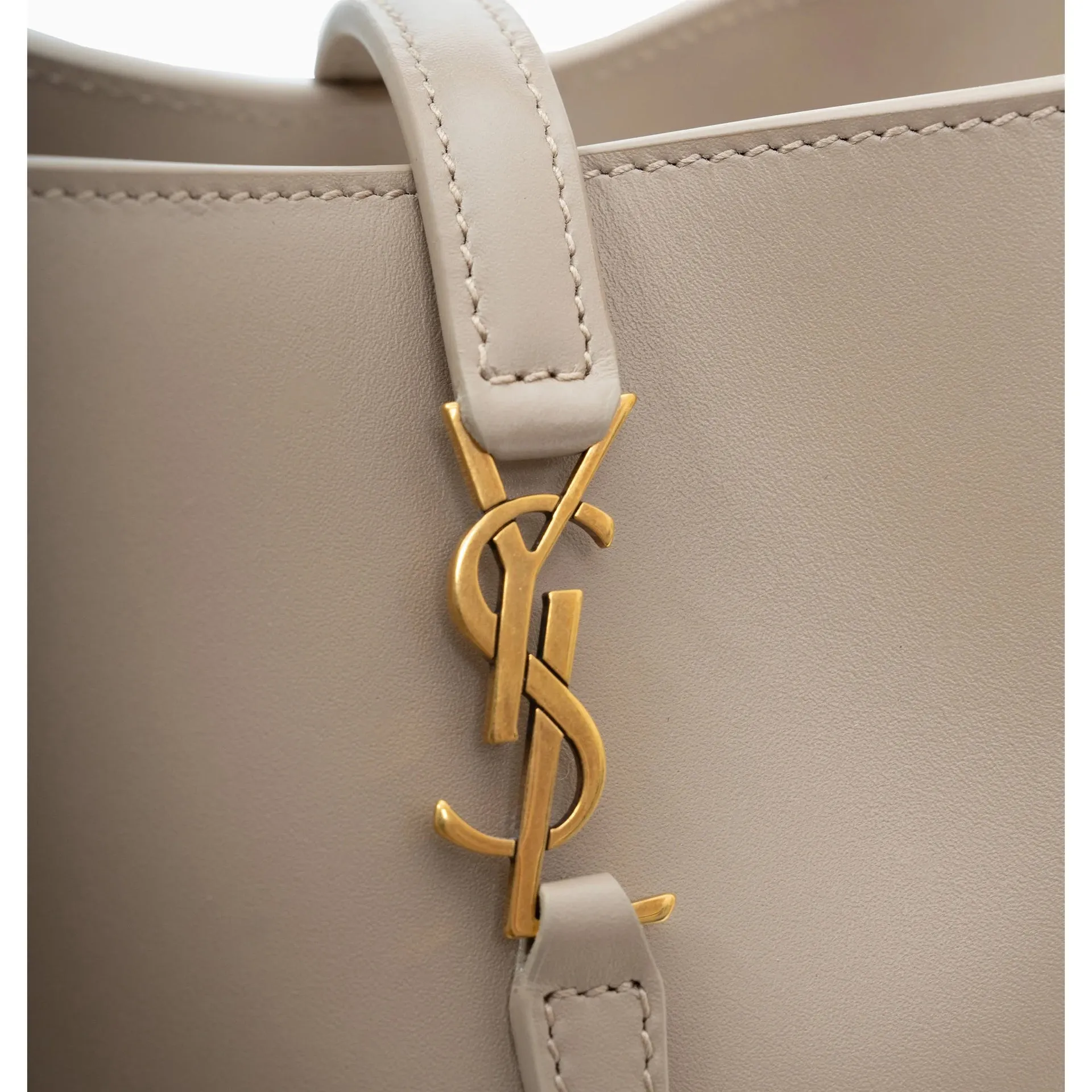 Saint Laurent Le 37 Mini Shoulder Bag sold by Siebentaschen product image thumbnail 3
