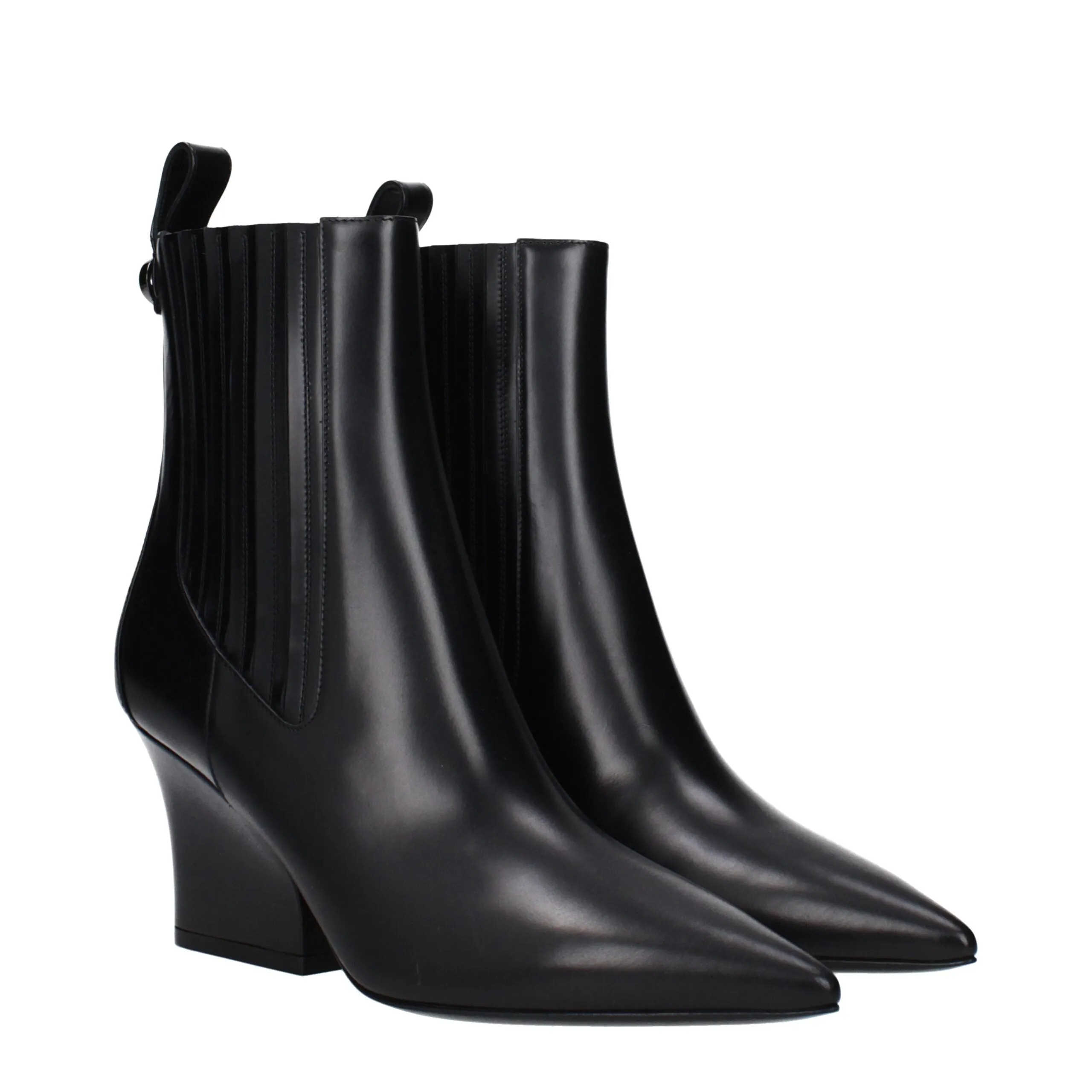 Valentino Garavani Black Leather Ankle Boots sold by Siebentaschen product image thumbnail 2