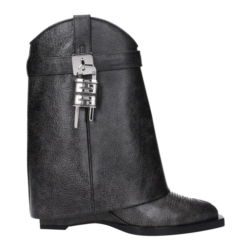 Givenchy Black Leather Ankle Boots sold by Siebentaschen